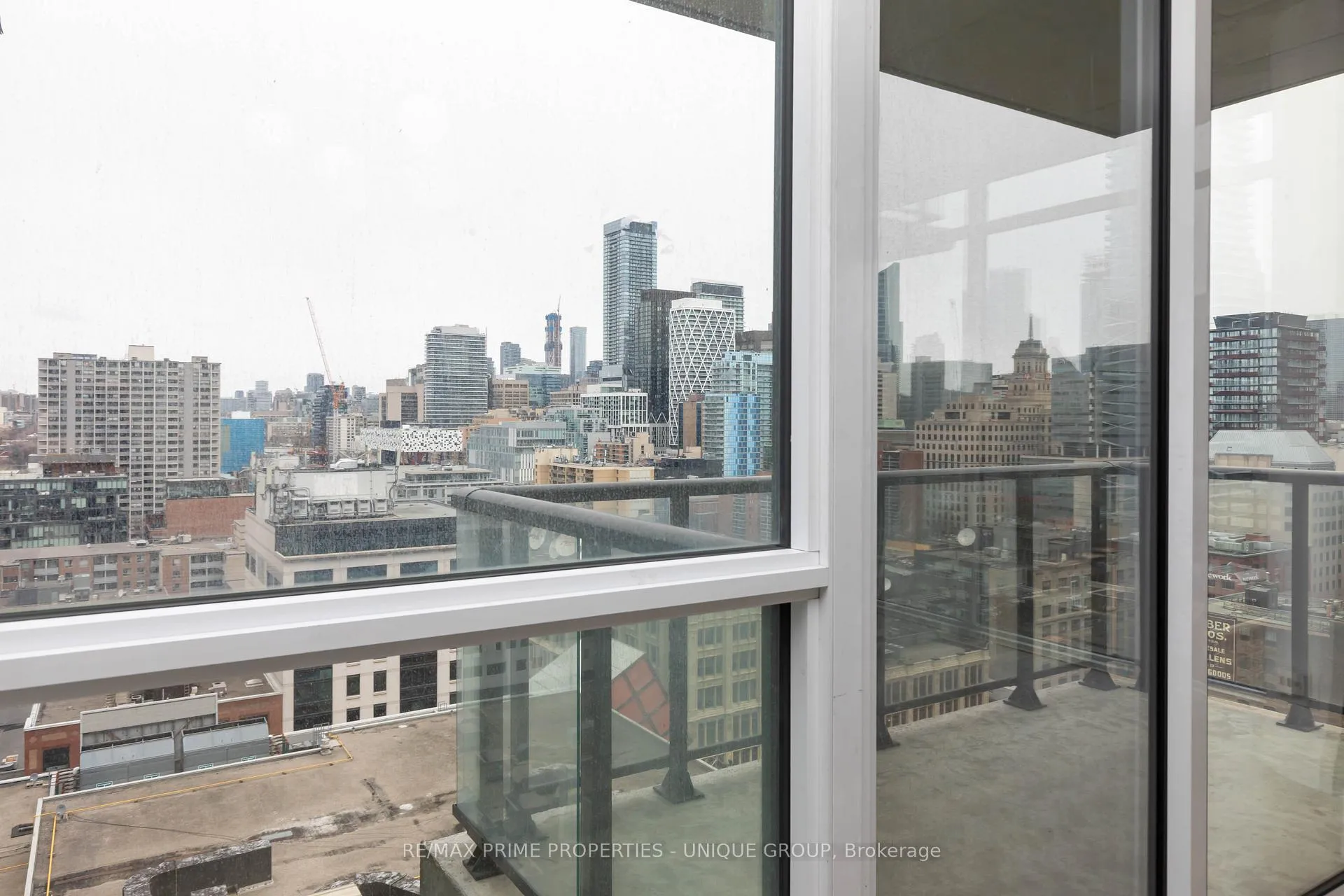 Photo 25 of Unit 1605, 290 Adelaide Street, Toronto, Waterfront Communities — HOMEH