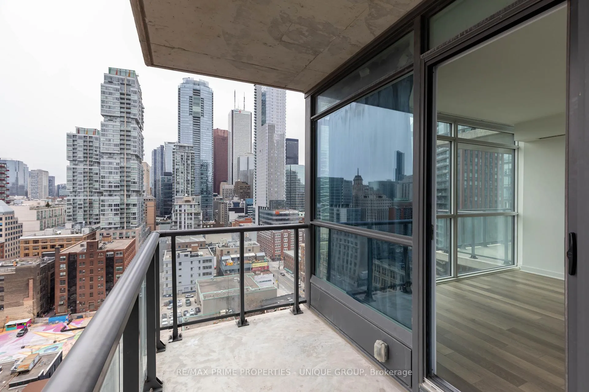 Photo 27 of Unit 1605, 290 Adelaide Street, Toronto, Waterfront Communities — HOMEH