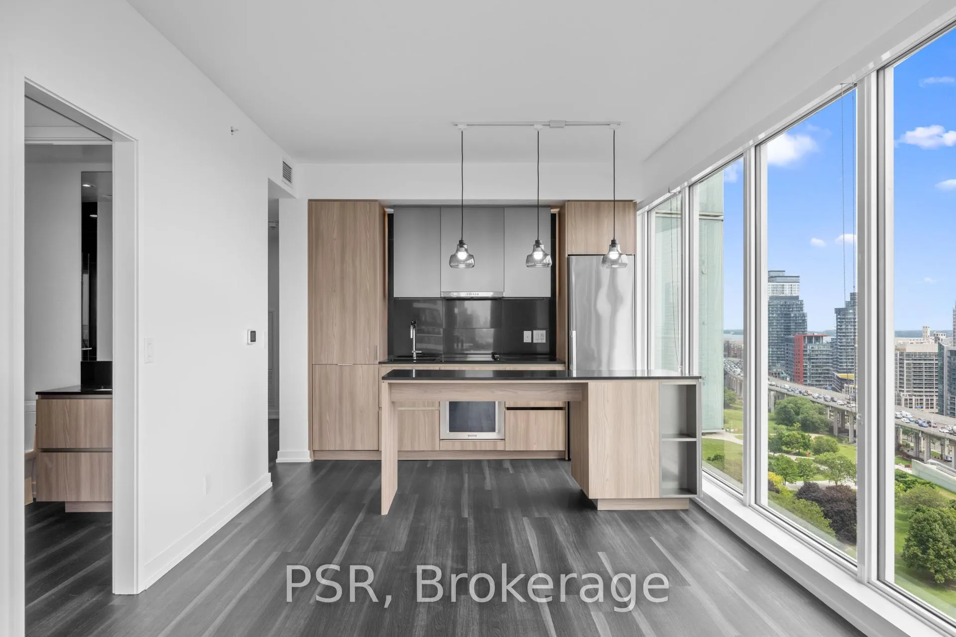 Photo 4 of Unit 807, 11 Ordnance Street, Toronto, Niagara — HOMEH