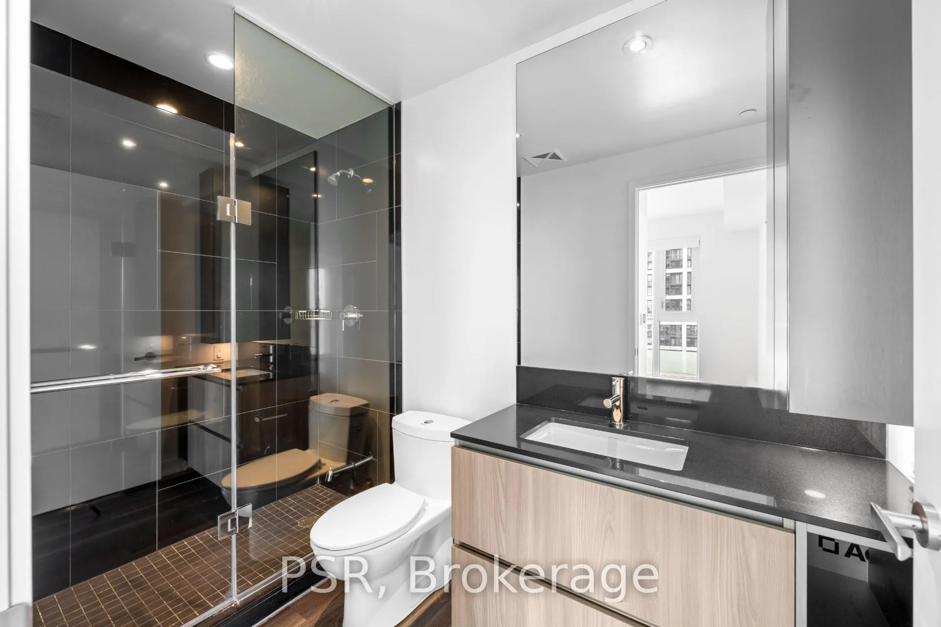 Photo 8 of Unit 807, 11 Ordnance Street, Toronto, Niagara — HOMEH