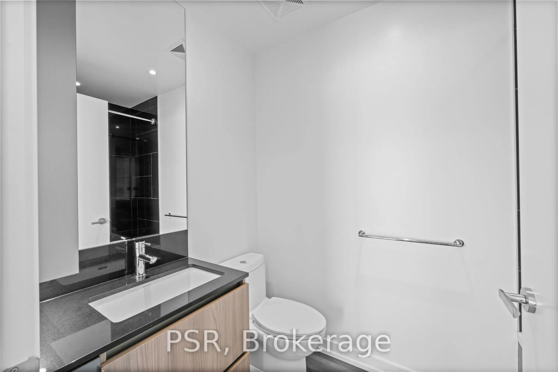 Photo 11 of Unit 807, 11 Ordnance Street, Toronto, Niagara — HOMEH