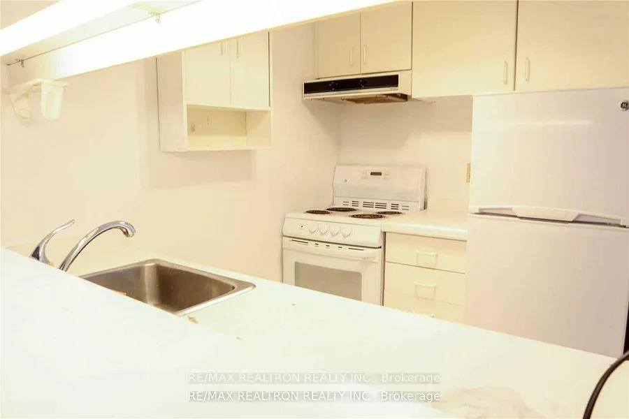 Photo 6 of Unit 1920, 711 Bay Street, Toronto, Bay Street Corridor — HOMEH