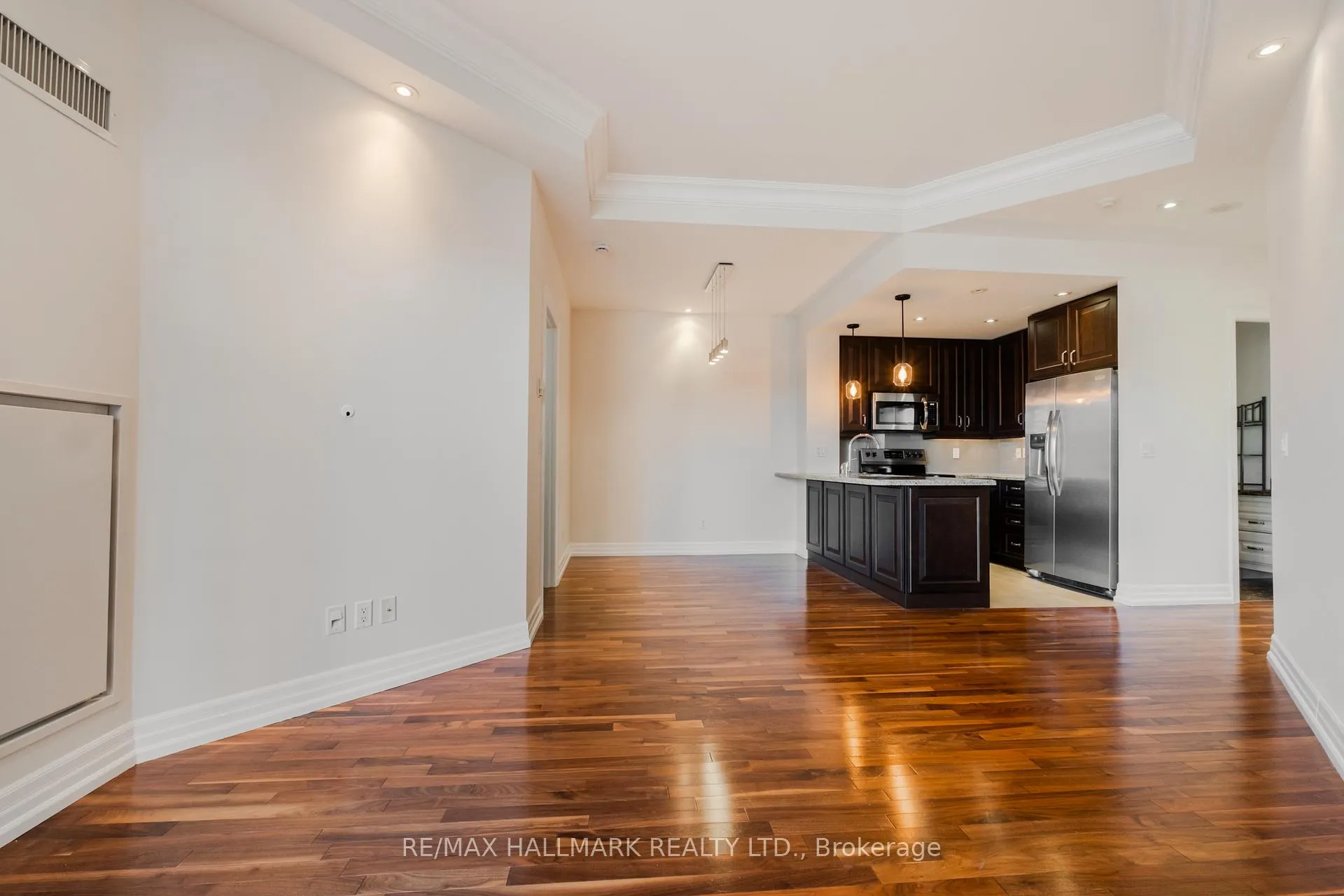 Photo 6 of Unit 407, 20 Burkebrook Place, North York, Bridle Path-Sunnybrook-York Mills — HOMEH