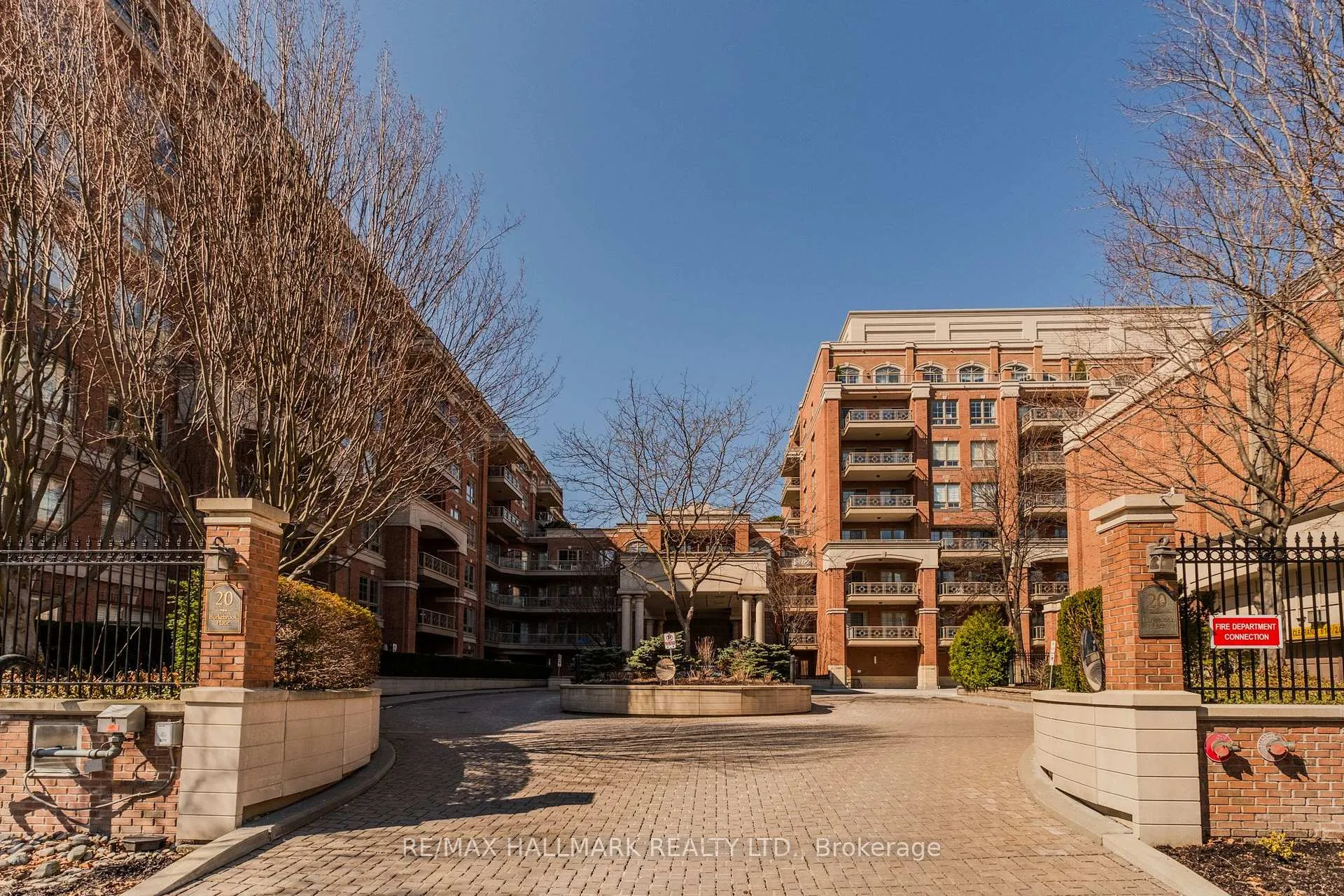 Photo 10 of Unit 407, 20 Burkebrook Place, North York, Bridle Path-Sunnybrook-York Mills — HOMEH