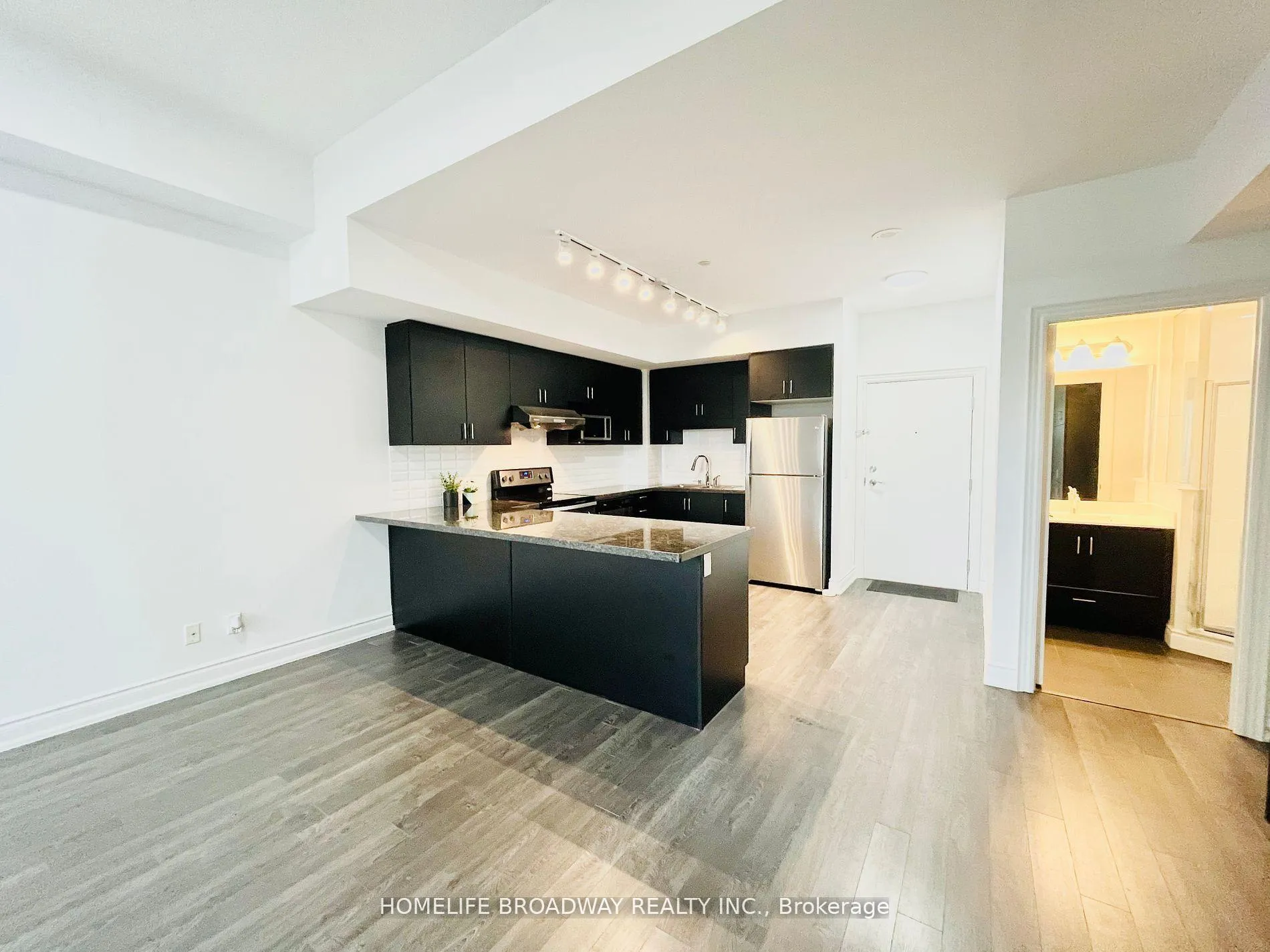 Photo 4 of Unit TH#109, 38 Cedarland Drive, Markham, Unionville — HOMEH