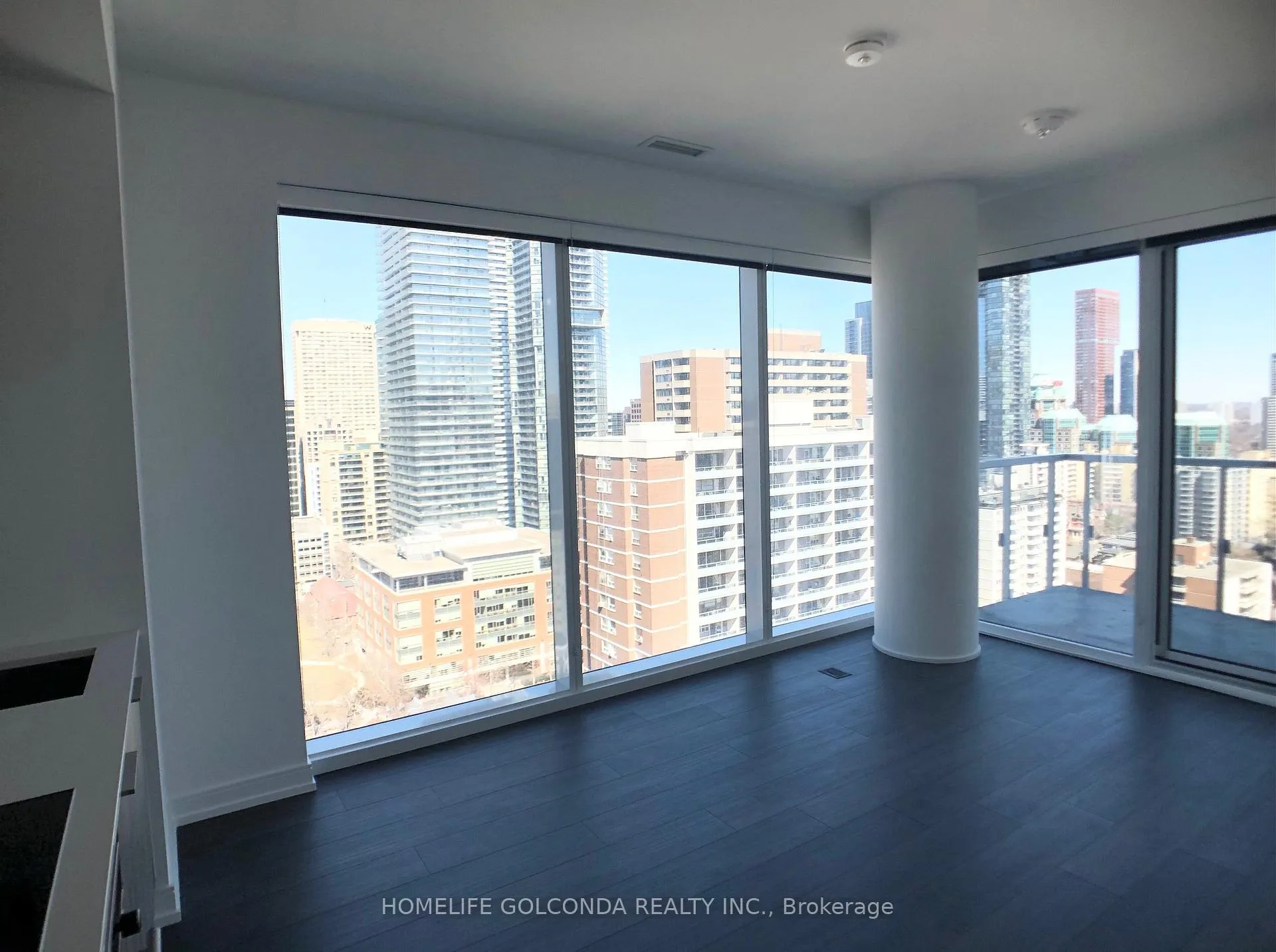 Front of Unit 2302, 3 Gloucester Street