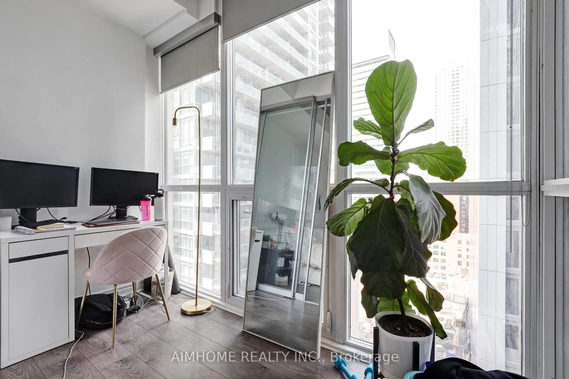 Photo 9 of Unit 1301, 88 Blue Jays Way, Toronto, Waterfront Communities — HOMEH