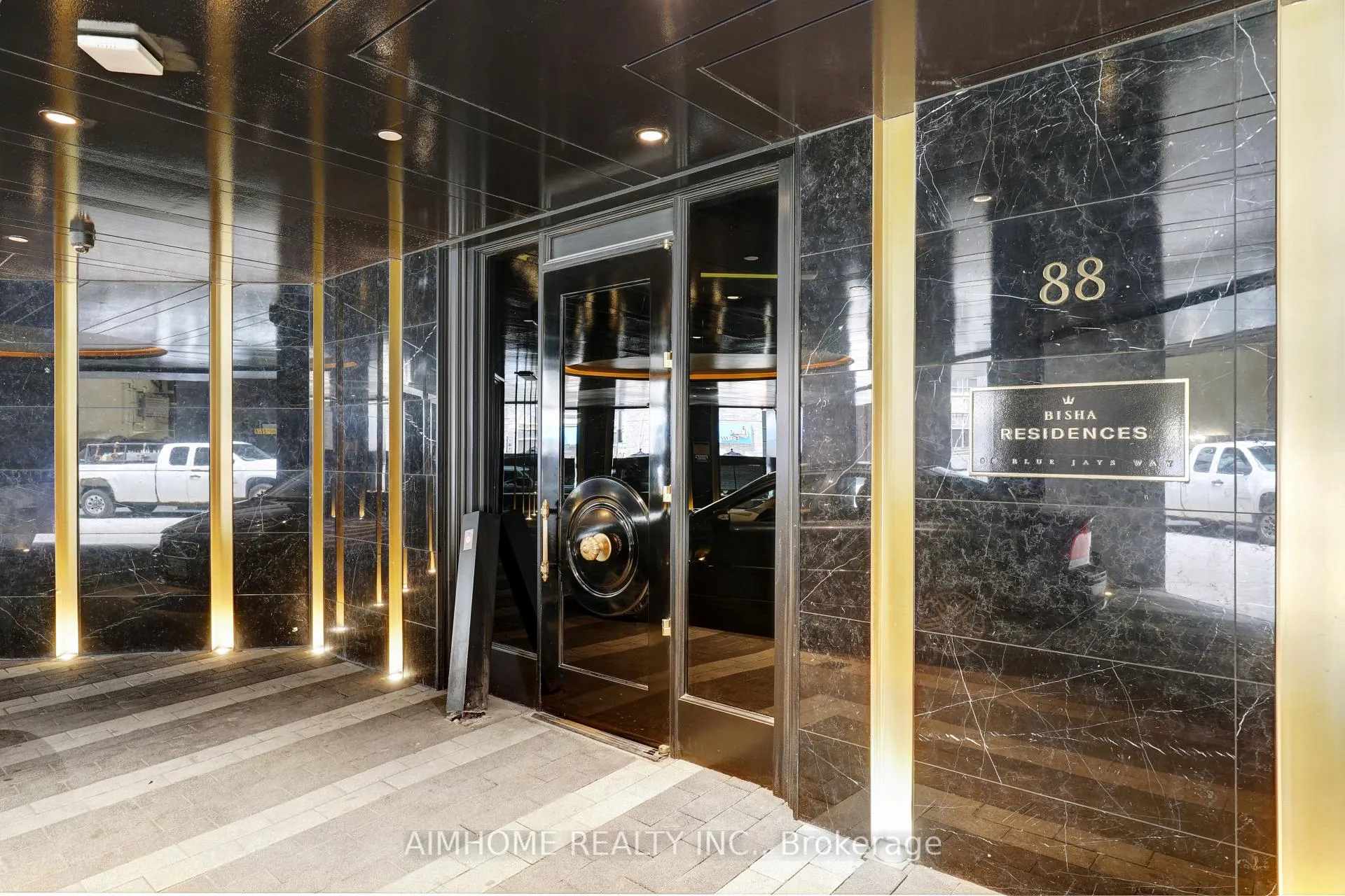 Photo 10 of Unit 1301, 88 Blue Jays Way, Toronto, Waterfront Communities — HOMEH