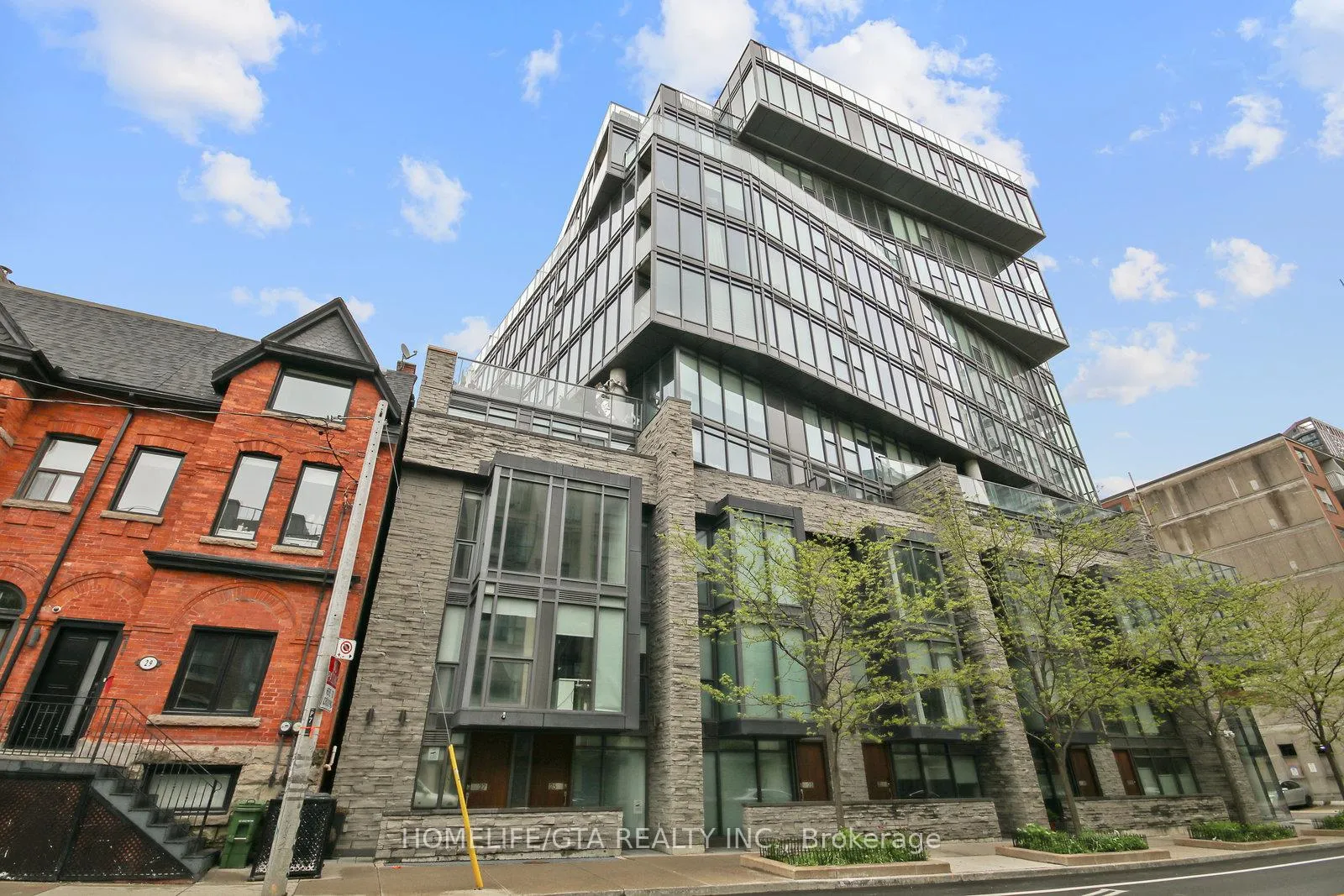 Photo 2 of Unit 709, 15 Beverley Street, Toronto, Kensington-Chinatown — HOMEH