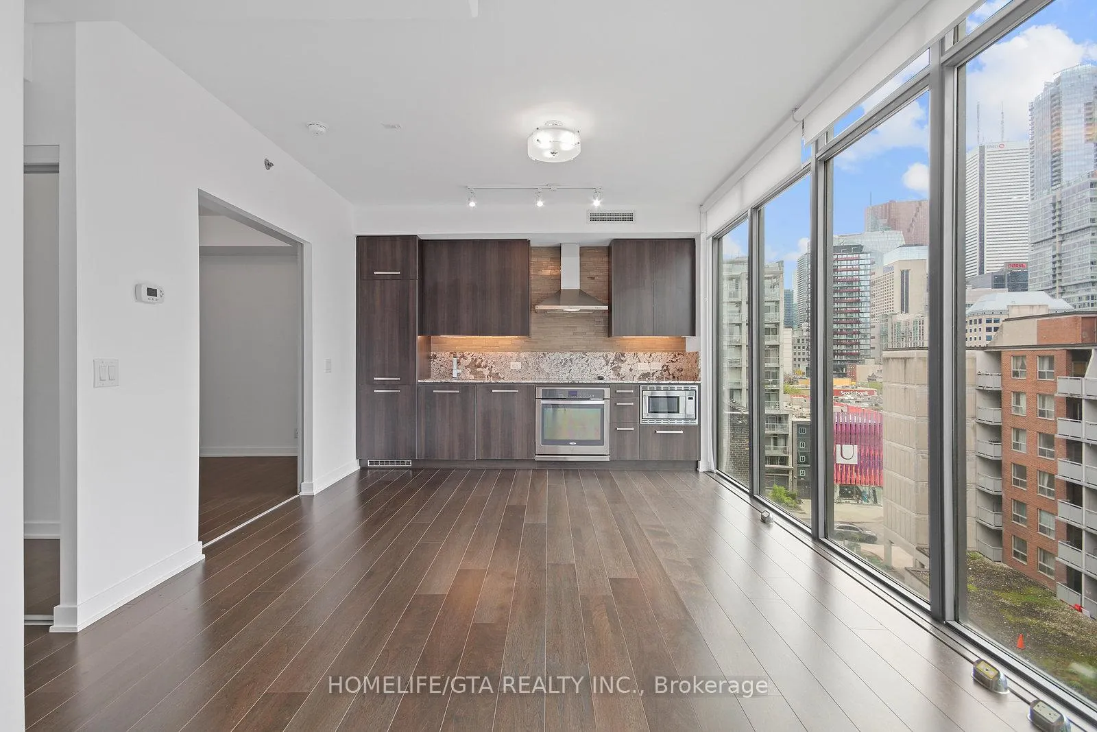 Photo 9 of Unit 709, 15 Beverley Street, Toronto, Kensington-Chinatown — HOMEH