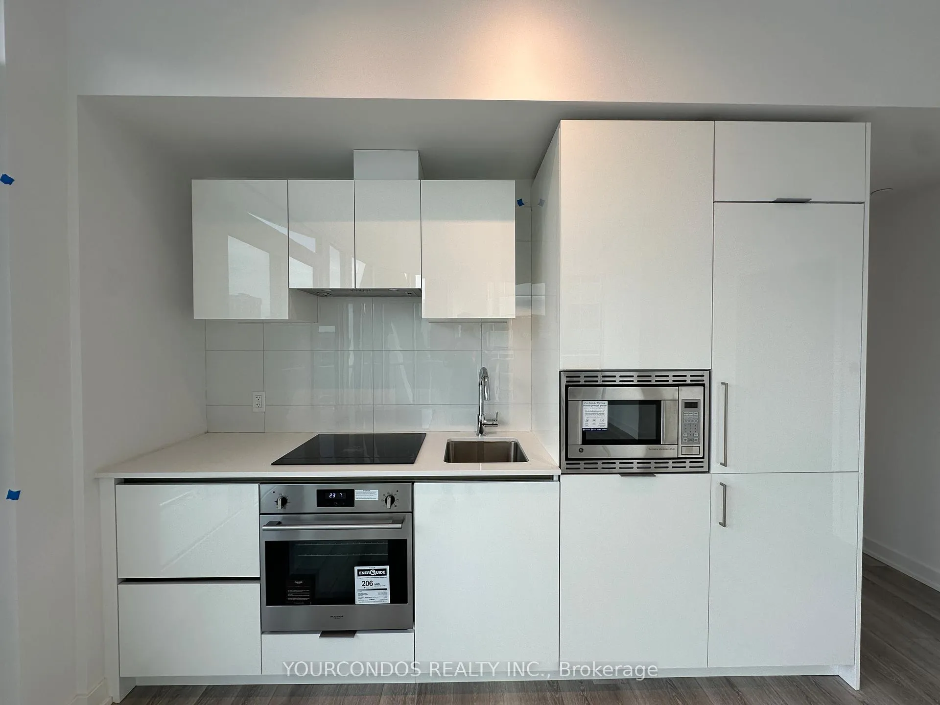 Photo 3 of Unit 2114, 230 Simcoe Street, Toronto, Kensington-Chinatown — HOMEH