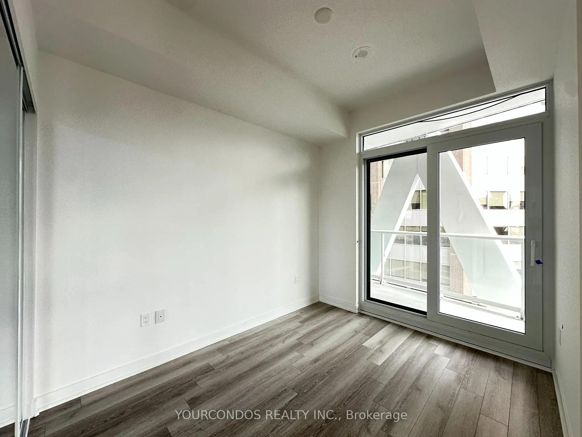Photo 5 of Unit 2114, 230 Simcoe Street, Toronto, Kensington-Chinatown — HOMEH