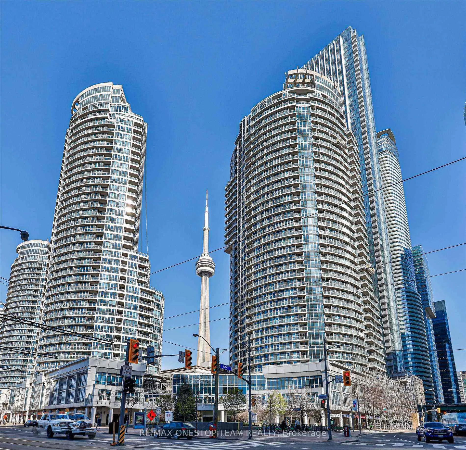 Photo 1 of Unit 3305, 208 Queens Quay W, Toronto, Waterfront Communities — HOMEH