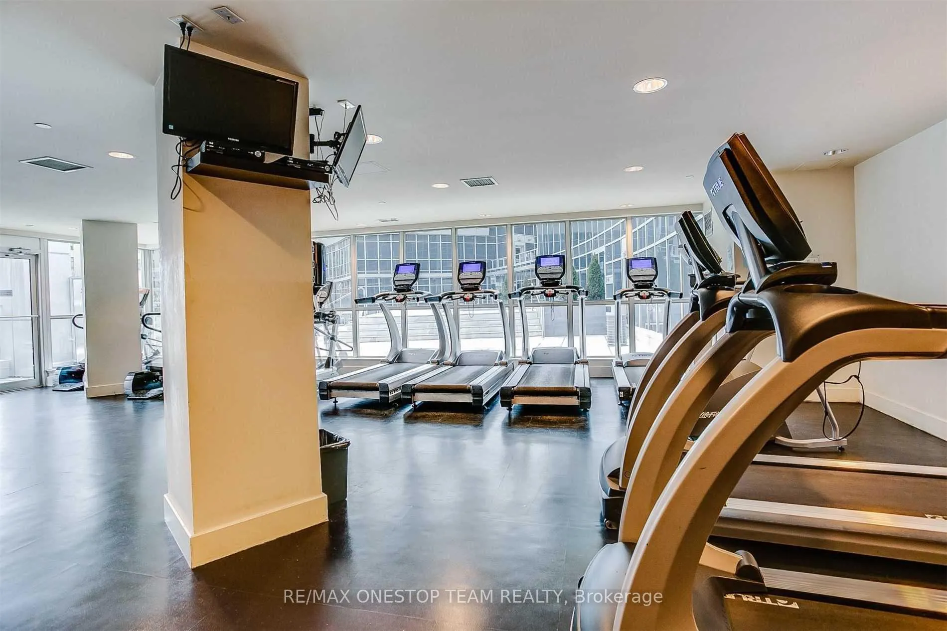 Photo 18 of Unit 3305, 208 Queens Quay W, Toronto, Waterfront Communities — HOMEH