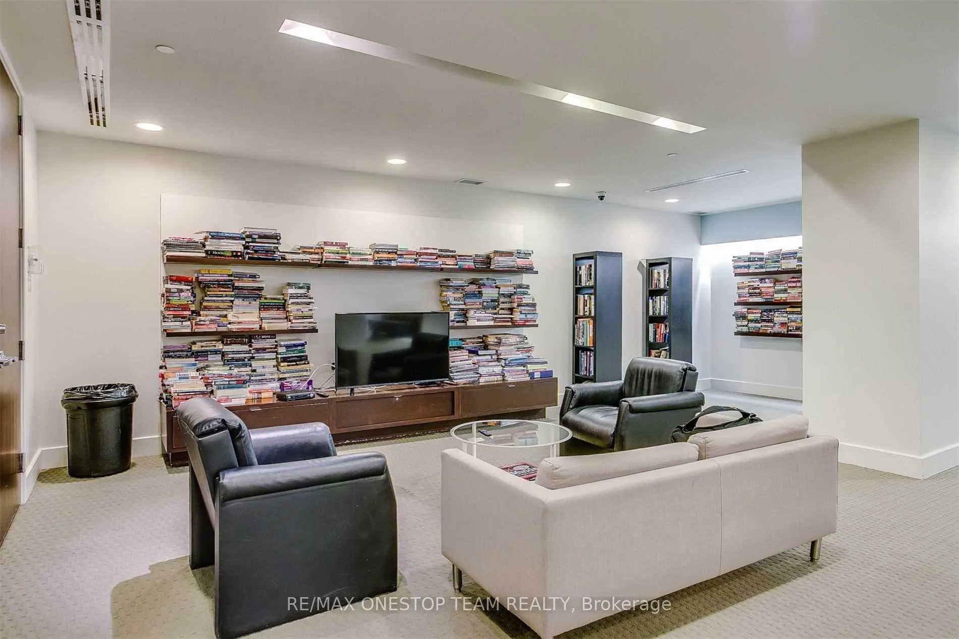 Photo 26 of Unit 3305, 208 Queens Quay W, Toronto, Waterfront Communities — HOMEH