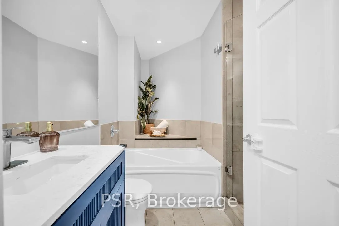 Photo 10 of Unit 1206, 218 Queens Quay W, Toronto, Waterfront Communities — HOMEH