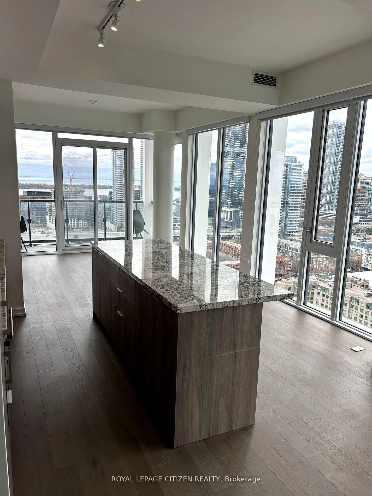 Photo 12 of Unit 2501, 158 Front St Street E, Toronto, Moss Park — HOMEH