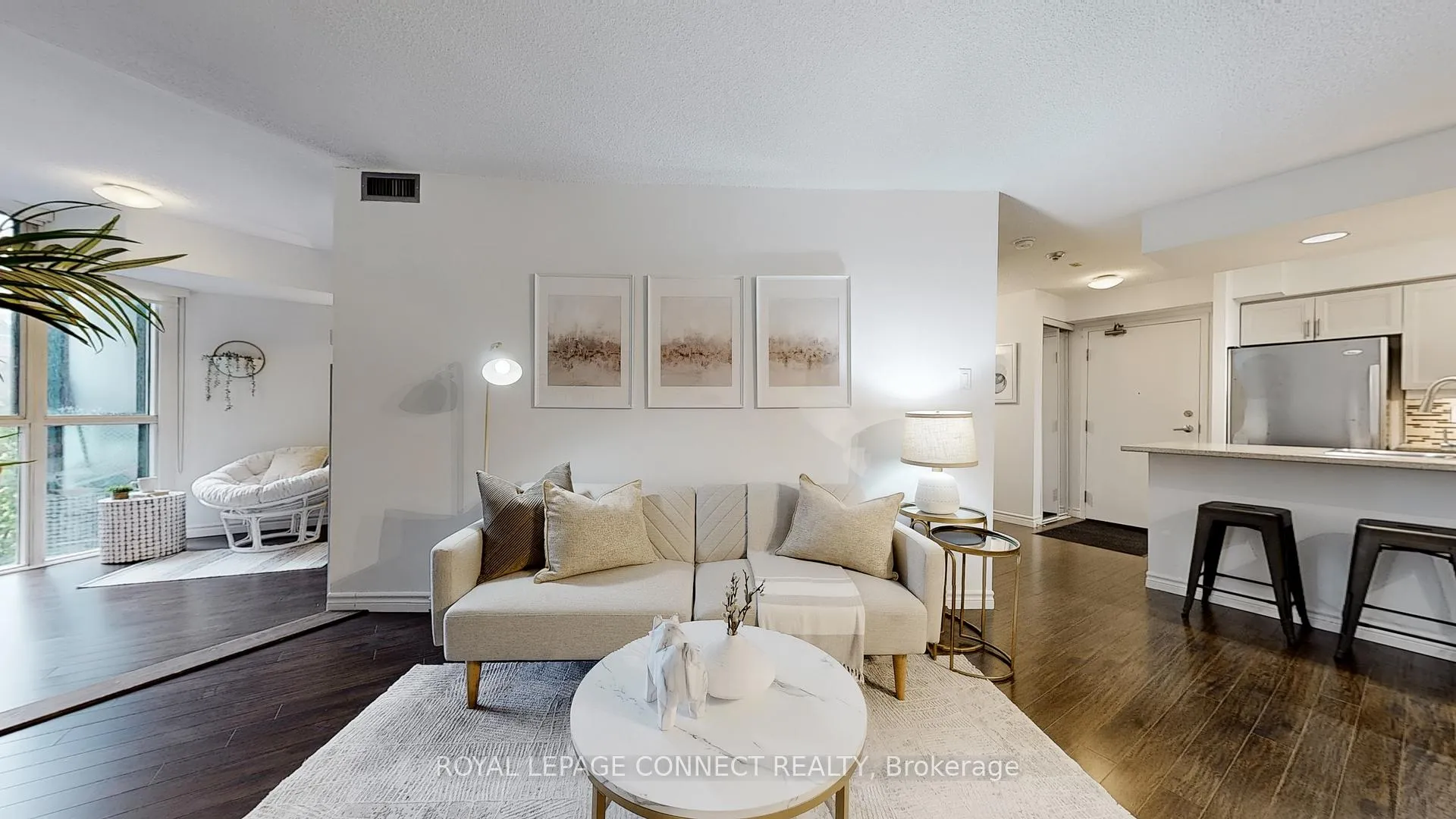 Photo 6 of Unit 601, 801 King Street, Toronto, Niagara — HOMEH