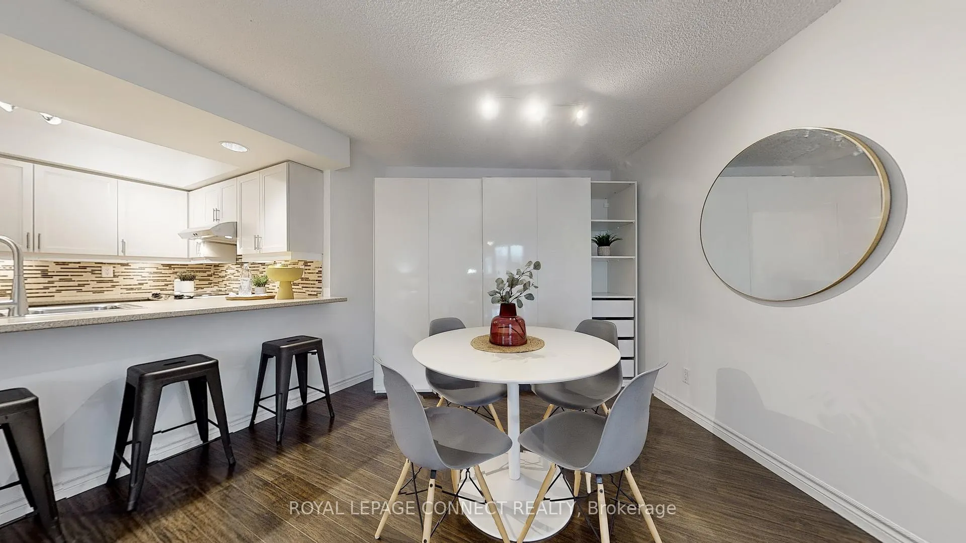 Photo 12 of Unit 601, 801 King Street, Toronto, Niagara — HOMEH
