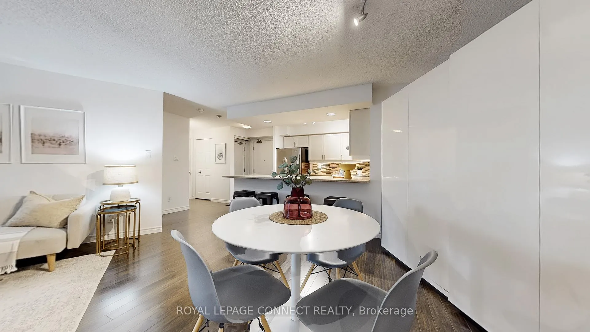 Photo 14 of Unit 601, 801 King Street, Toronto, Niagara — HOMEH