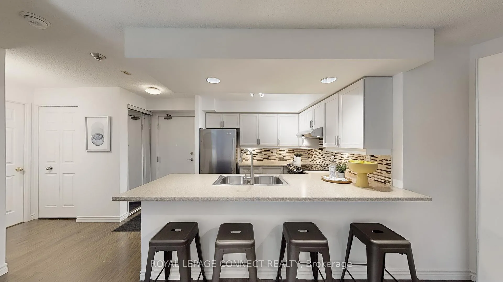 Photo 17 of Unit 601, 801 King Street, Toronto, Niagara — HOMEH