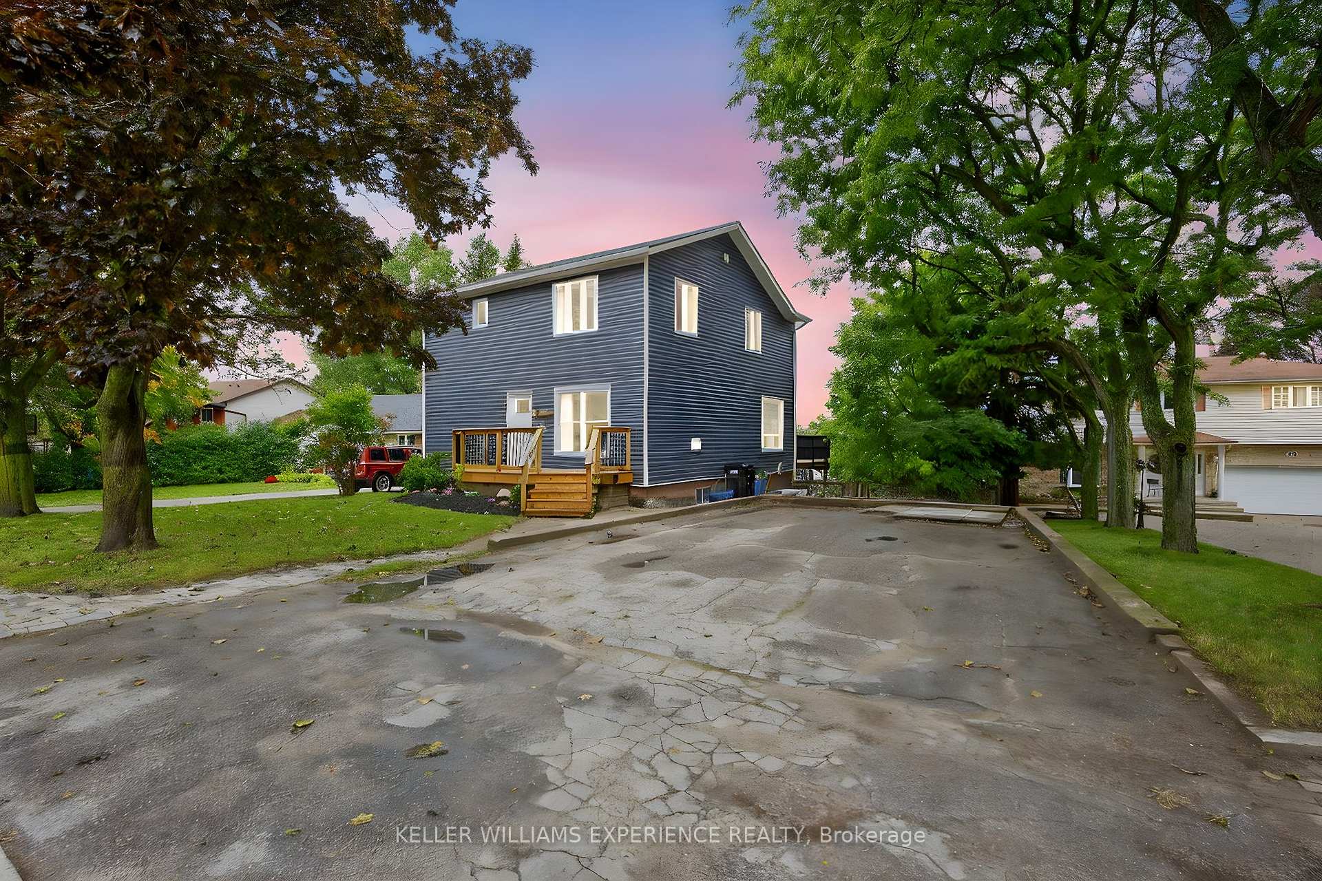 Photo 1 of 18 Murray Street, Barrie, Allandale Heights — HOMEH