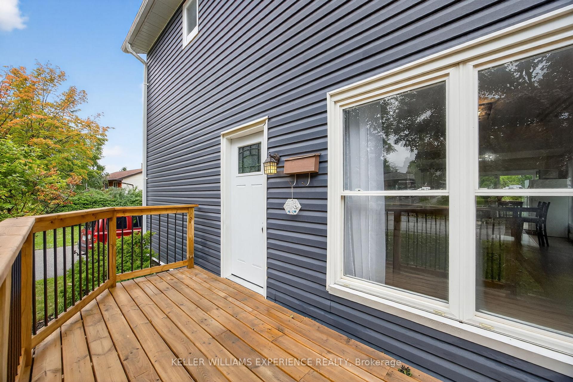 Photo 7 of 18 Murray Street, Barrie, Allandale Heights — HOMEH