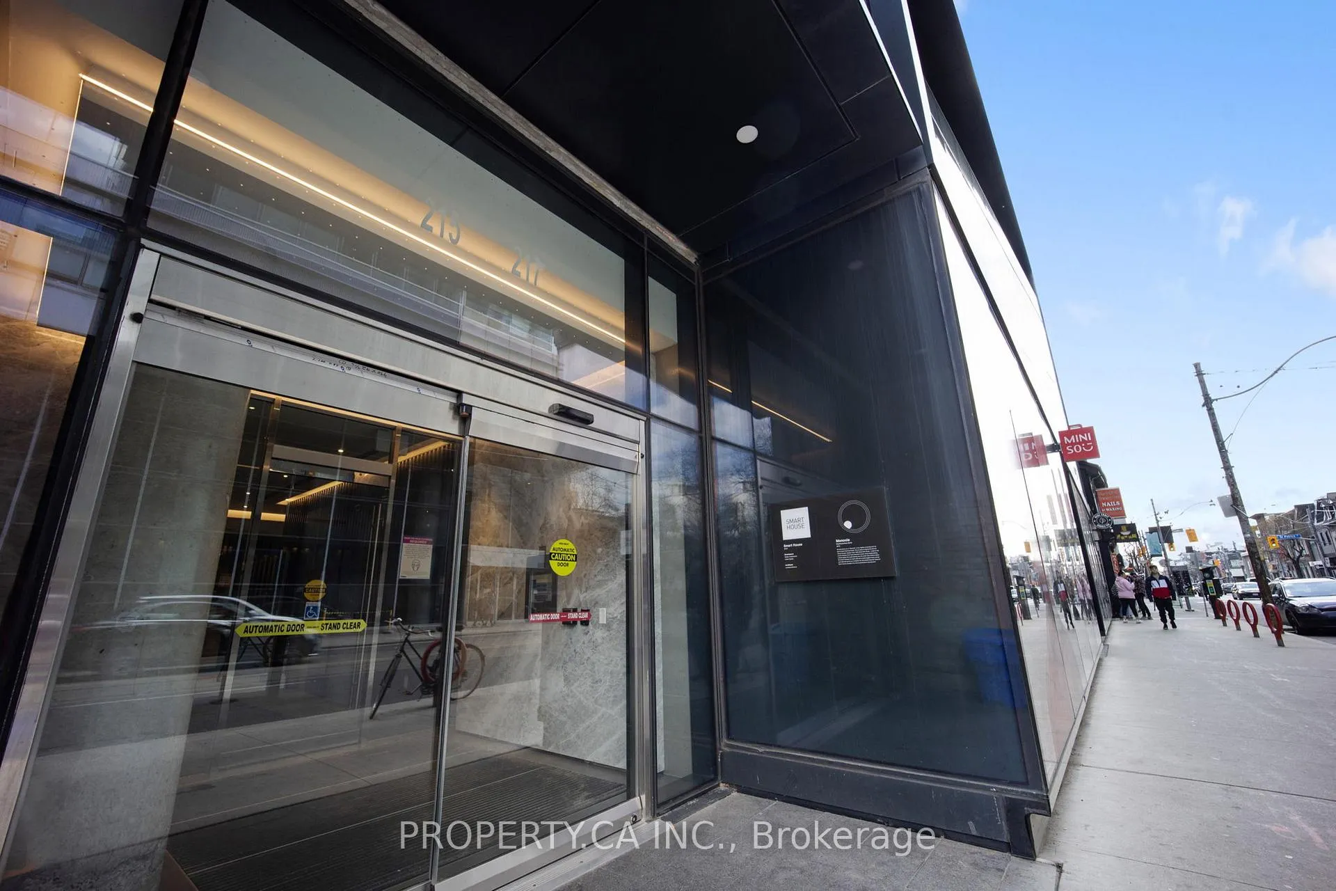 Photo 2 of Unit 1610, 215 Queen Street, Toronto, University — HOMEH
