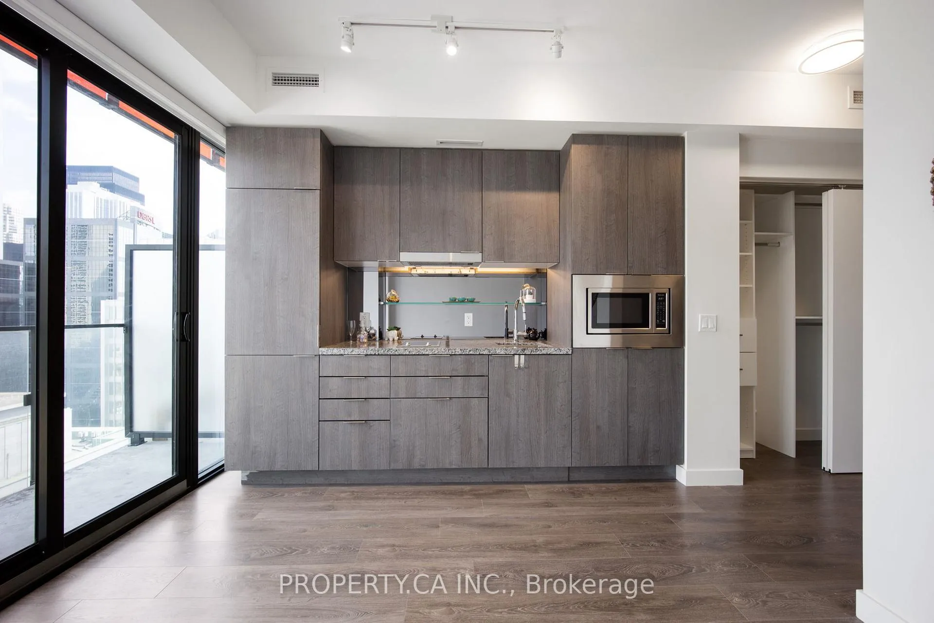 Photo 6 of Unit 1610, 215 Queen Street, Toronto, University — HOMEH