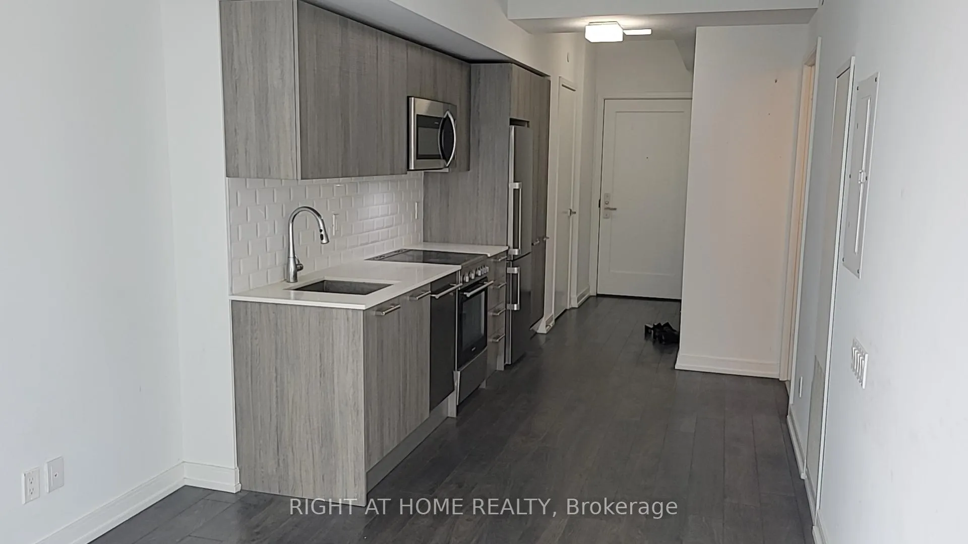 Photo 6 of Unit 1505, 28 Wellesley Street E, Toronto, Church-Yonge Corridor — HOMEH