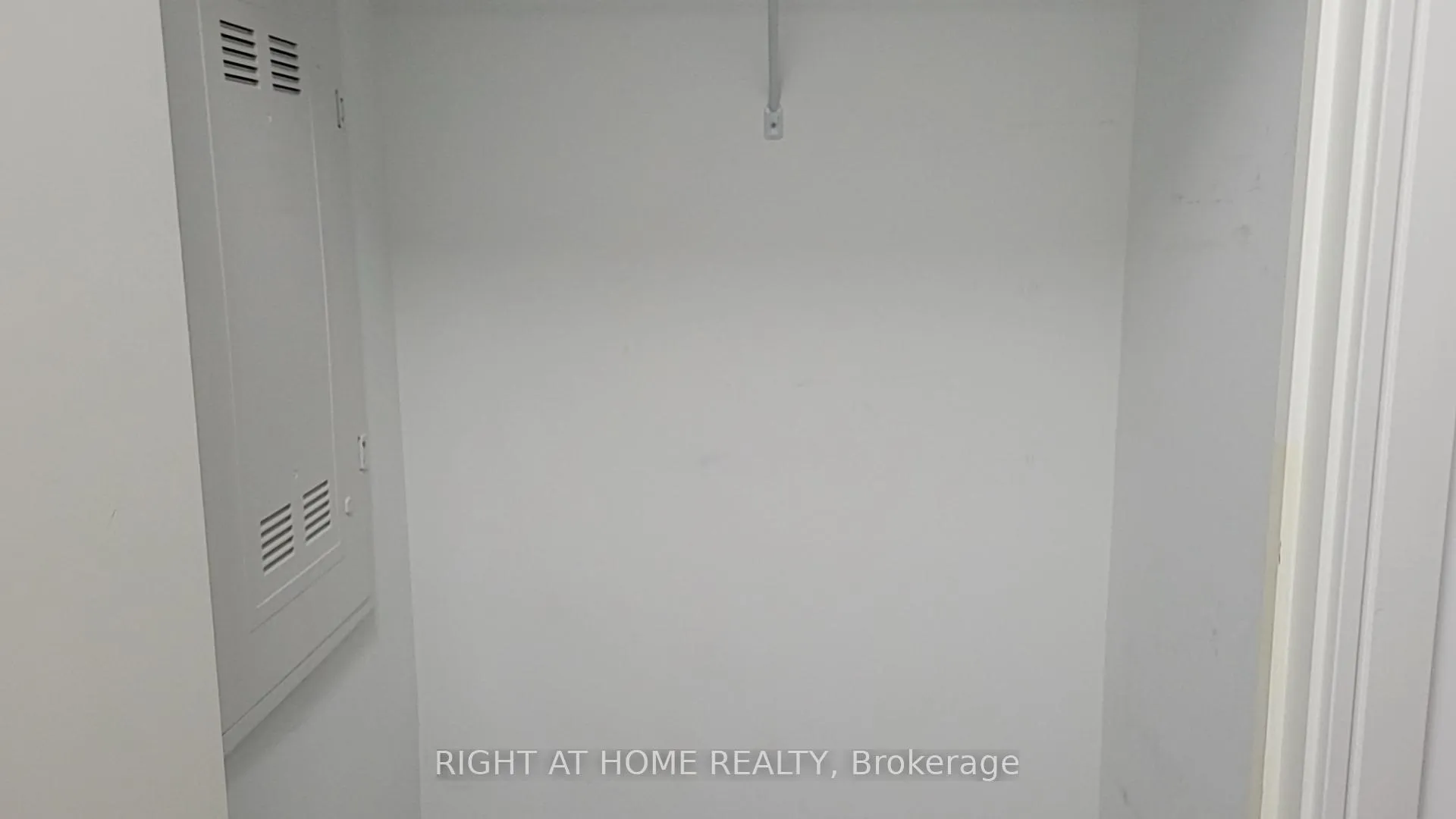 Photo 8 of Unit 1505, 28 Wellesley Street E, Toronto, Church-Yonge Corridor — HOMEH