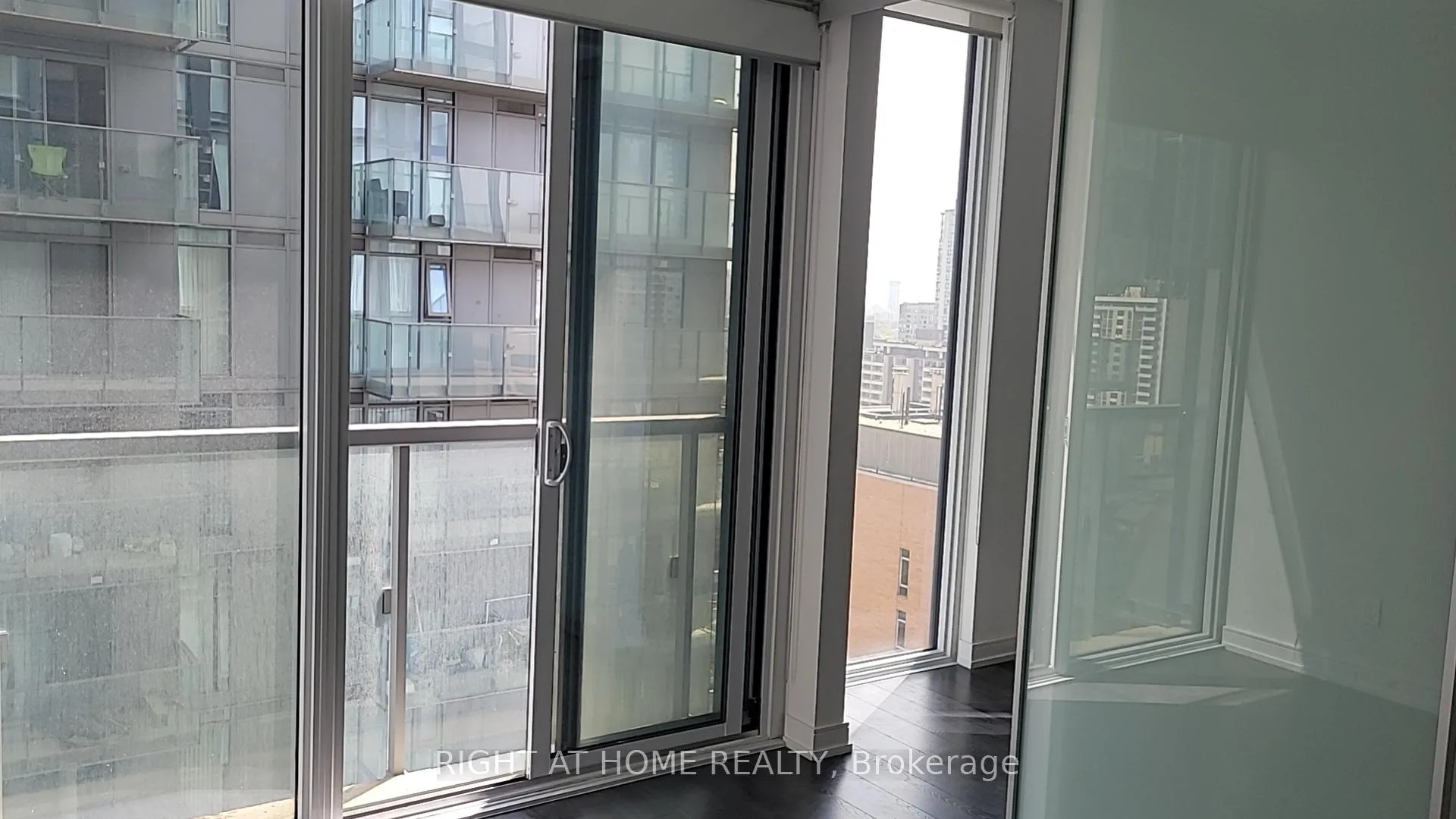 Photo 11 of Unit 1505, 28 Wellesley Street E, Toronto, Church-Yonge Corridor — HOMEH