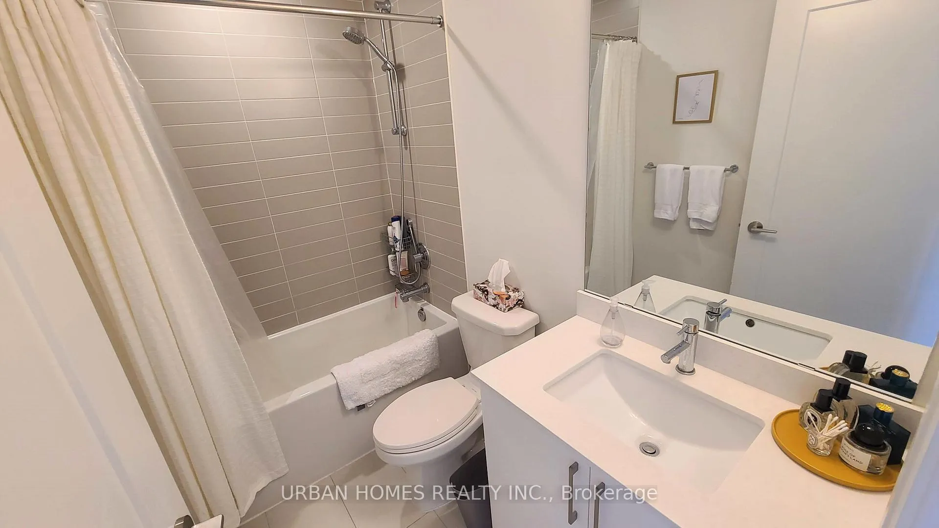 Photo 7 of Unit 207E, 576 Front Street, Toronto, Waterfront Communities — HOMEH