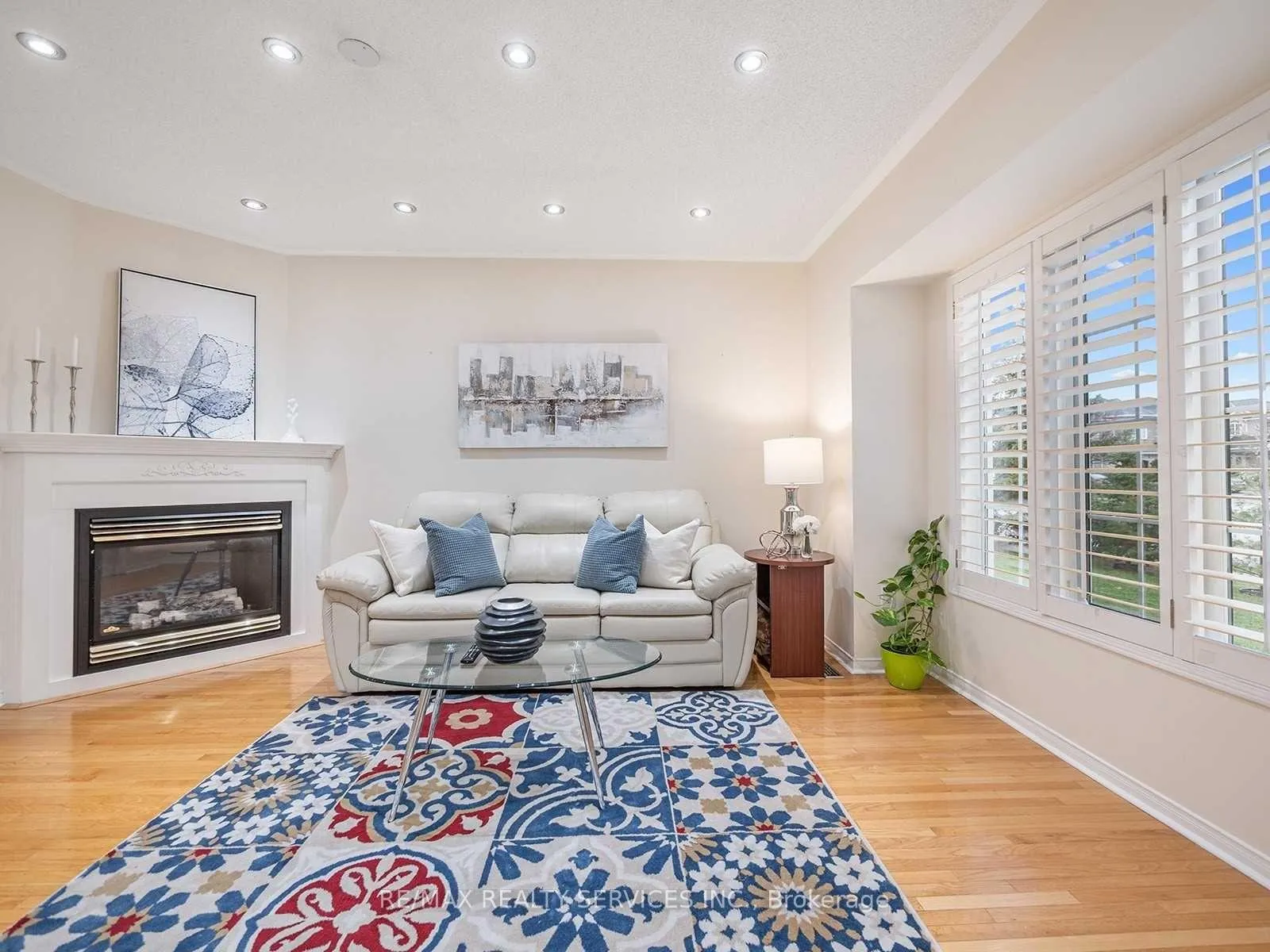Photo 4 of 1 Pilgrim Place, Brampton, Fletcher's Creek Village — HOMEH