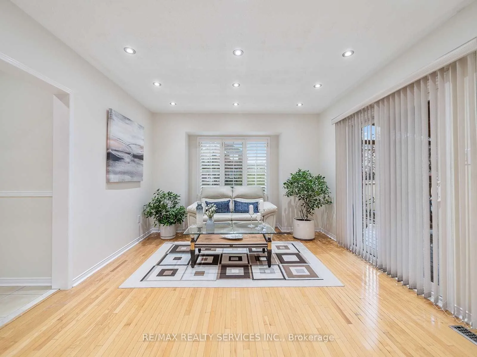 Photo 11 of 1 Pilgrim Place, Brampton, Fletcher's Creek Village — HOMEH