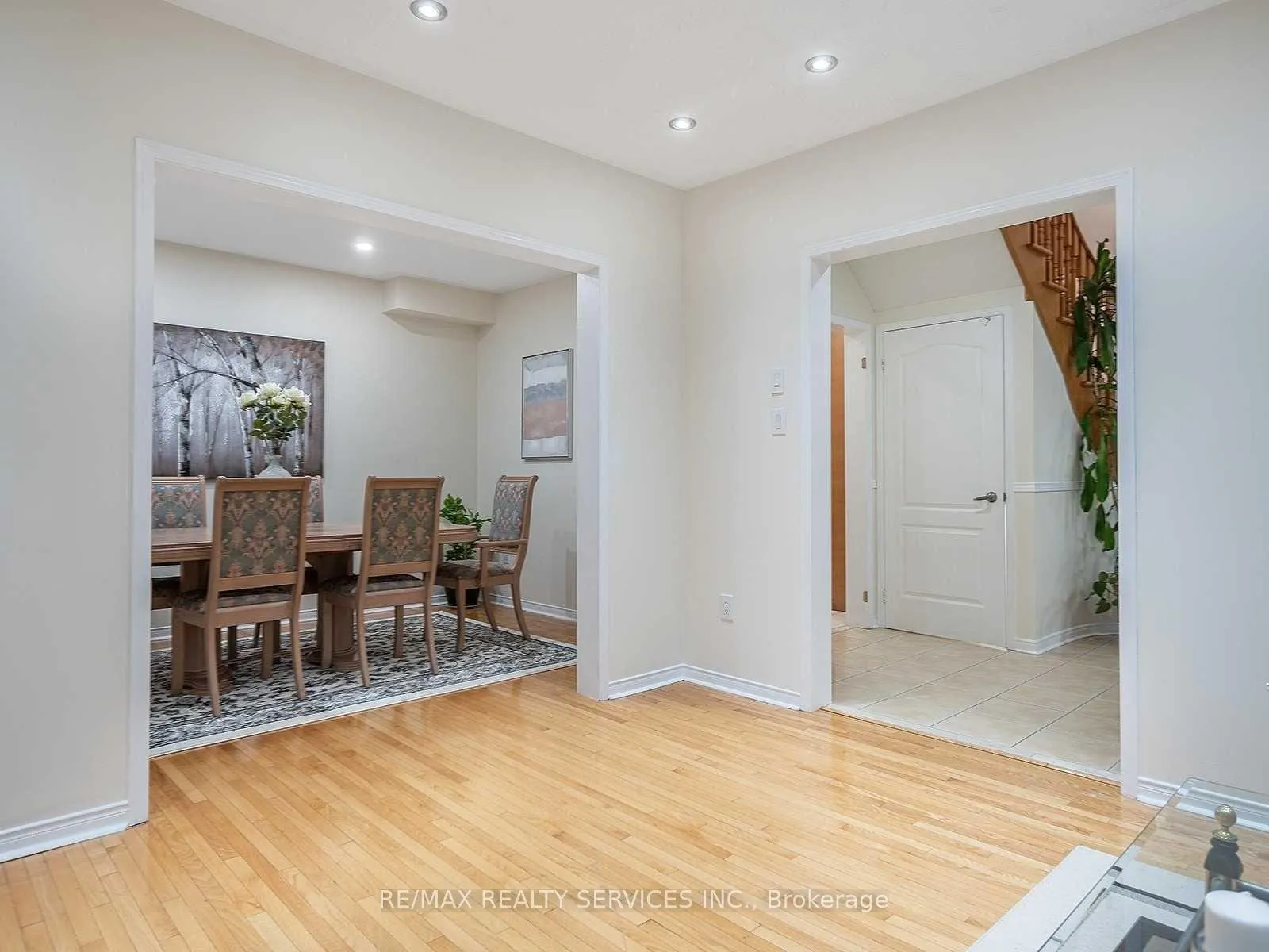 Photo 12 of 1 Pilgrim Place, Brampton, Fletcher's Creek Village — HOMEH