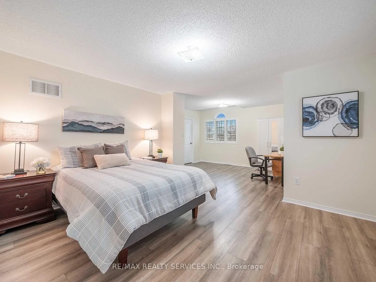 Photo 17 of 1 Pilgrim Place, Brampton, Fletcher's Creek Village — HOMEH