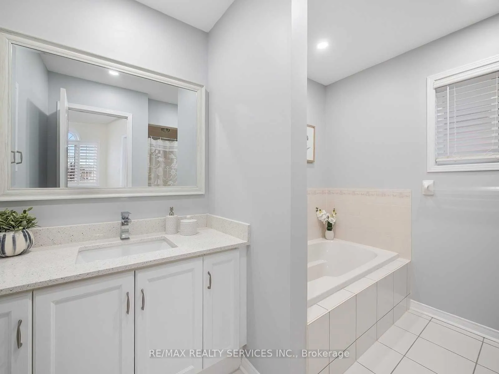 Photo 19 of 1 Pilgrim Place, Brampton, Fletcher's Creek Village — HOMEH