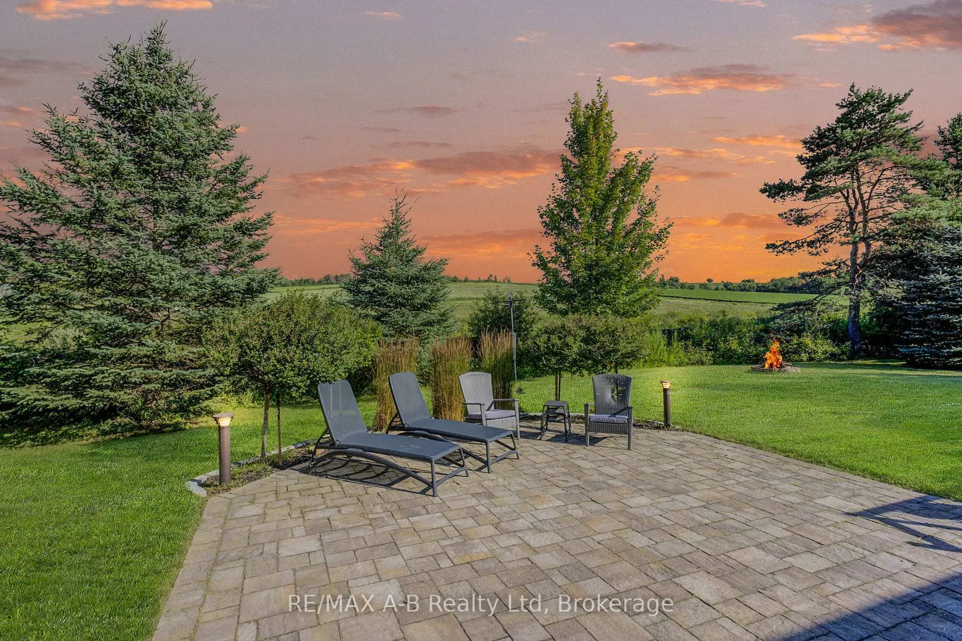 Photo 3 of 9471 Sideroad 17 Road N, Erin, Rural Erin — HOMEH