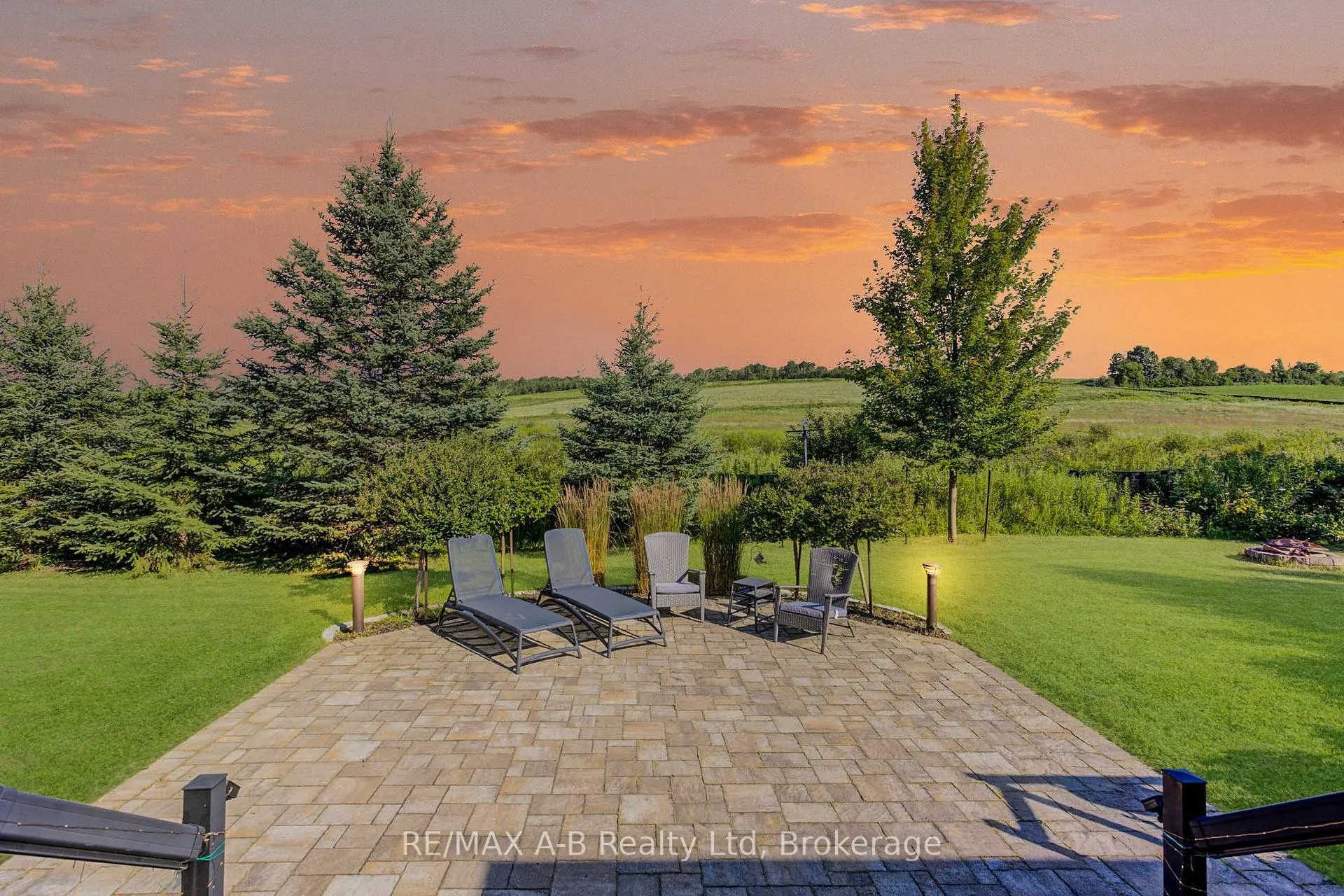 Photo 6 of 9471 Sideroad 17 Road N, Erin, Rural Erin — HOMEH