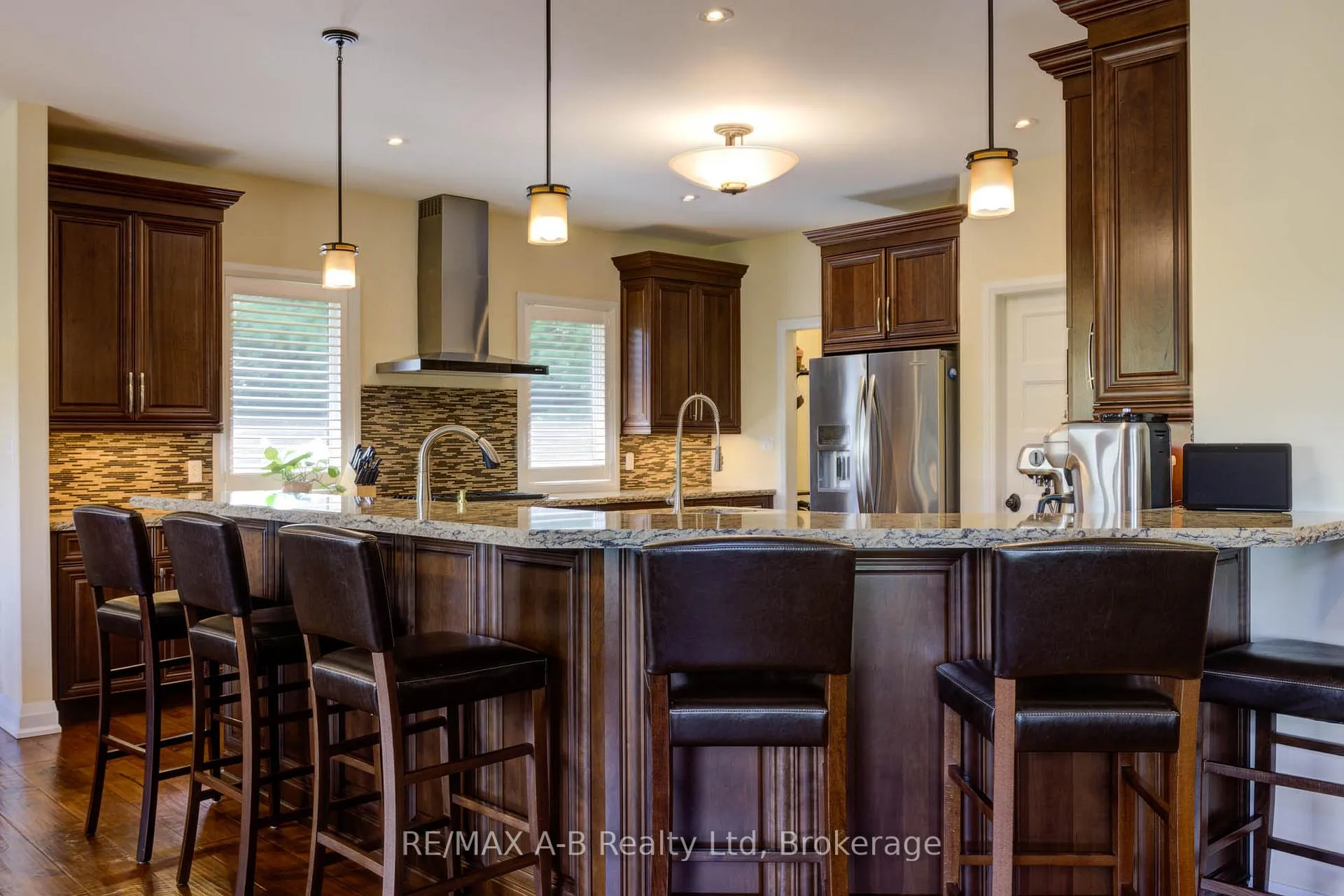 Photo 13 of 9471 Sideroad 17 Road N, Erin, Rural Erin — HOMEH