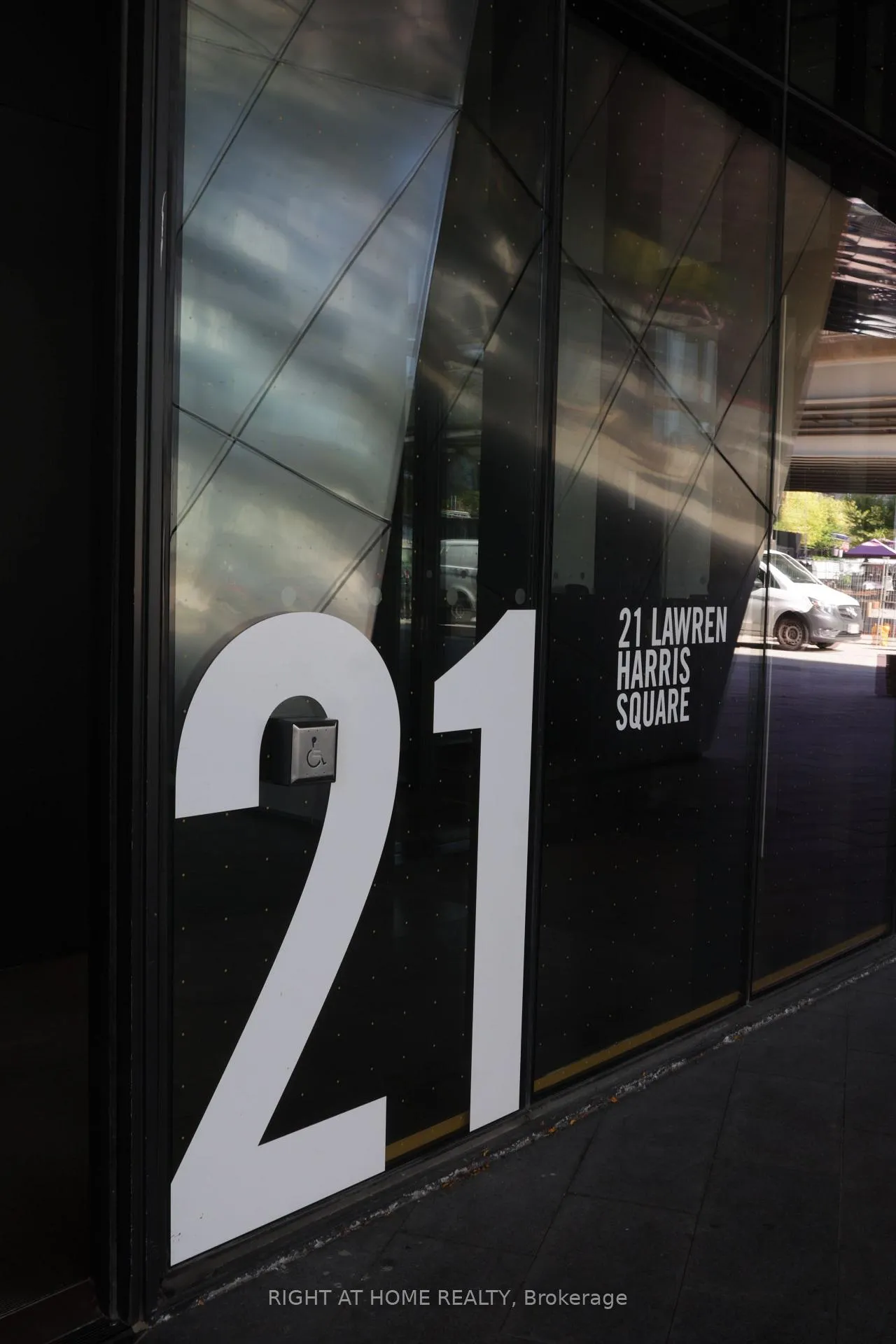 Photo 1 of Unit 714, 21 Lawren Harris Square, Toronto, Waterfront Communities — HOMEH