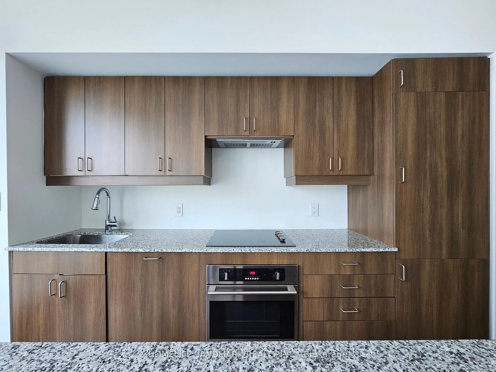 Photo 15 of Unit 1210, 426 University Avenue, Toronto, Kensington-Chinatown — HOMEH