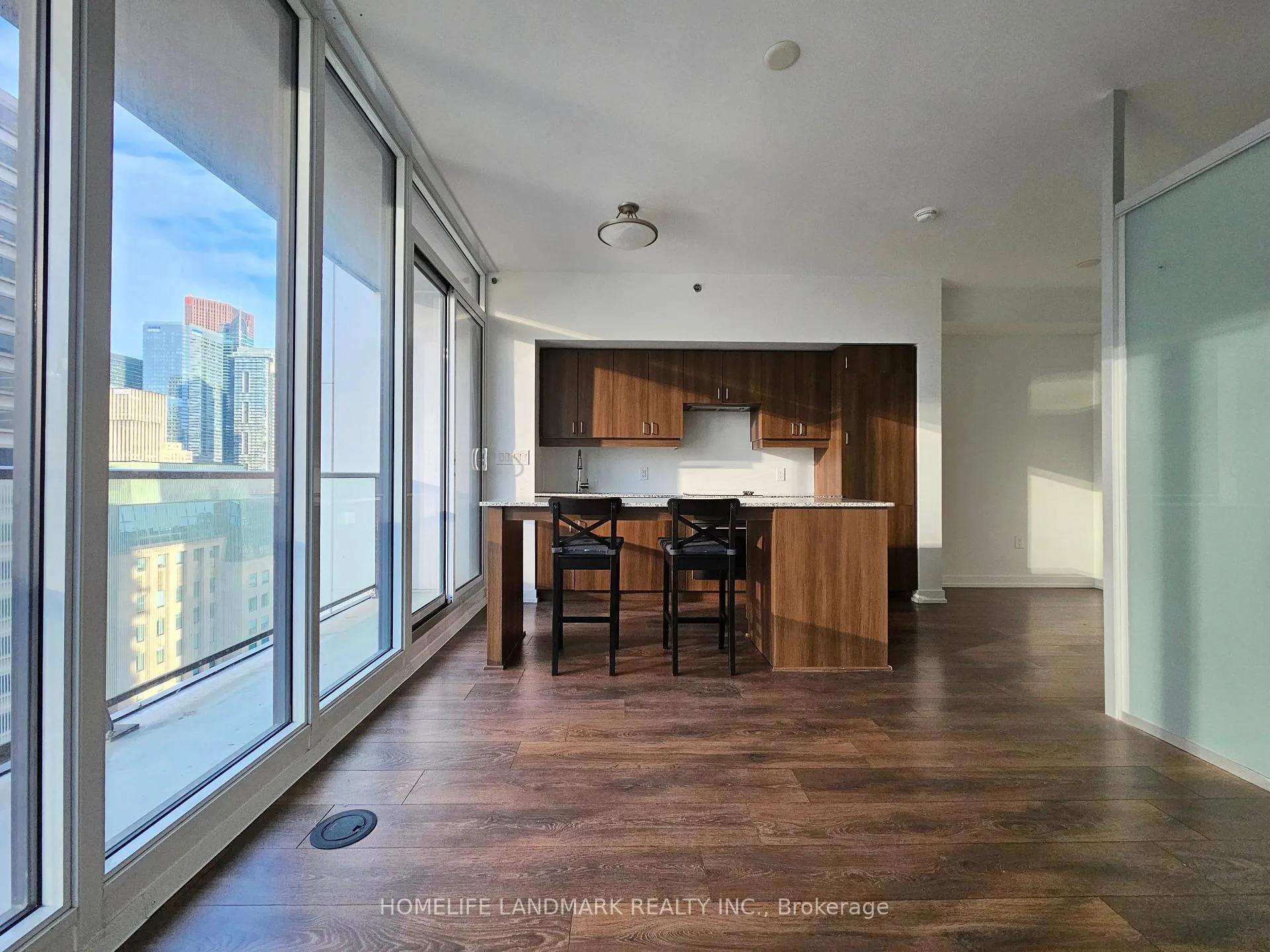 Photo 18 of Unit 1210, 426 University Avenue, Toronto, Kensington-Chinatown — HOMEH