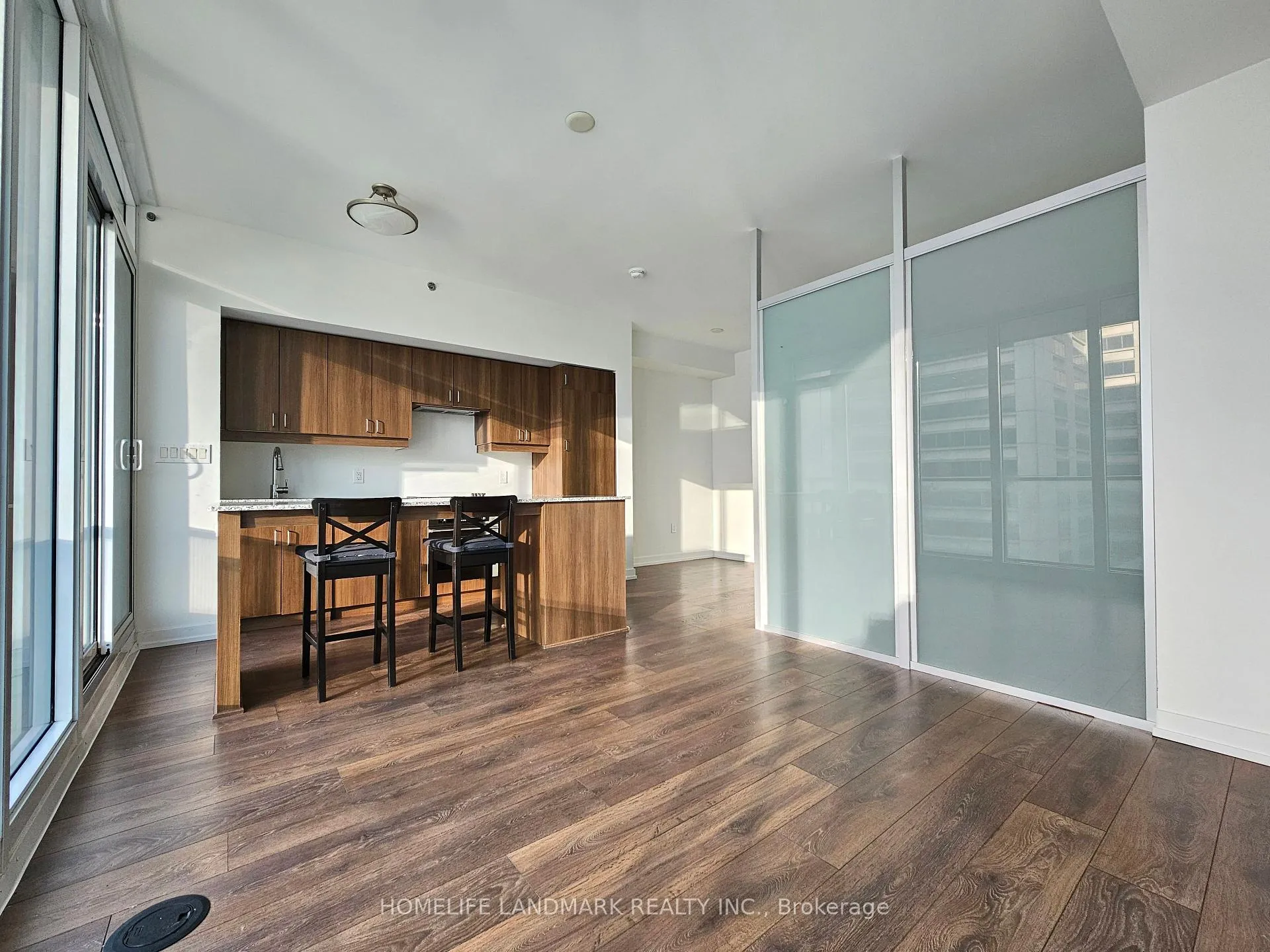 Photo 19 of Unit 1210, 426 University Avenue, Toronto, Kensington-Chinatown — HOMEH