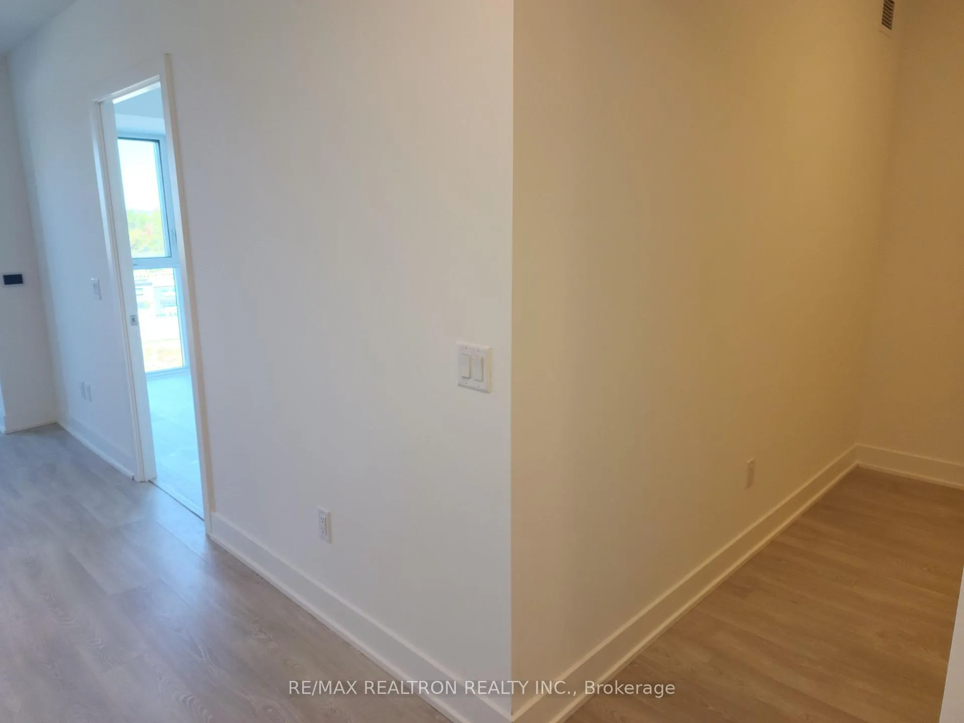 Photo 9 of Unit 734, 2545 Simcoe Street N, Oshawa, Windfields — HOMEH