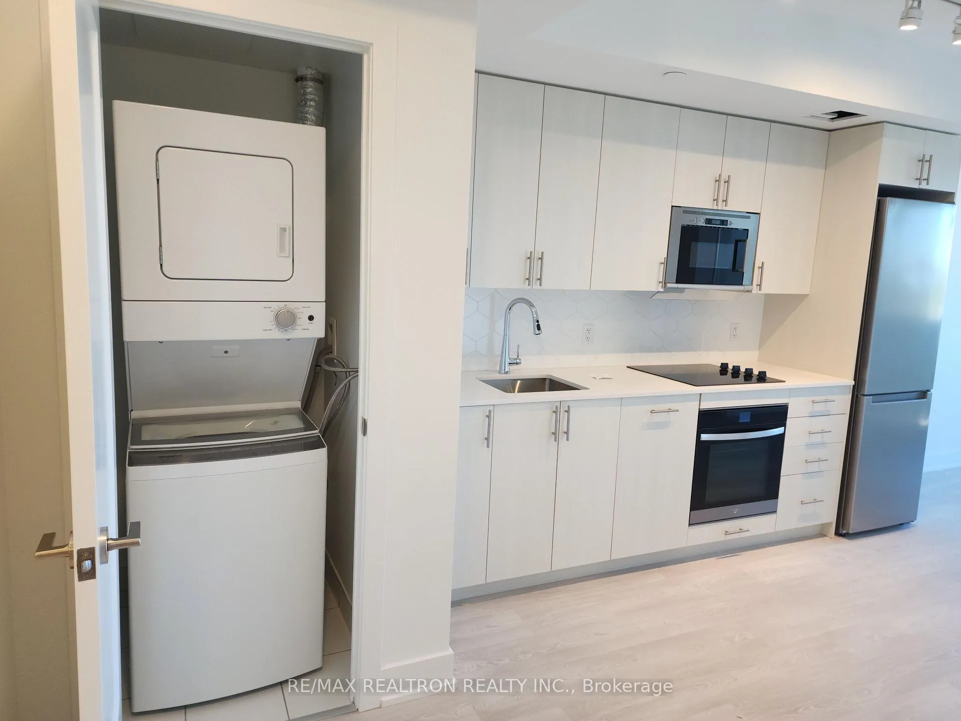 Photo 11 of Unit 734, 2545 Simcoe Street N, Oshawa, Windfields — HOMEH