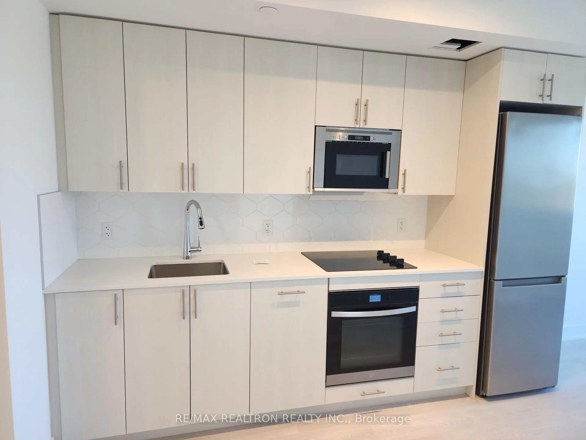 Photo 12 of Unit 734, 2545 Simcoe Street N, Oshawa, Windfields — HOMEH