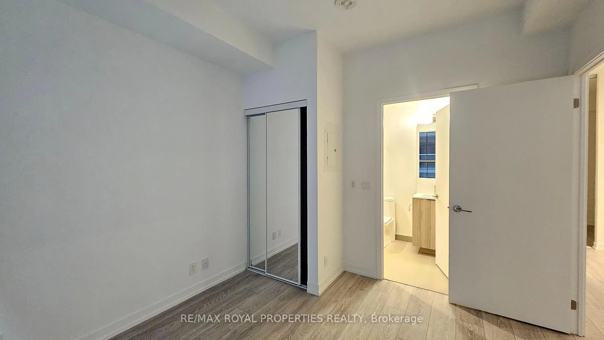 Photo 3 of Unit 301, 55 Mercer Street, Toronto, Waterfront Communities — HOMEH