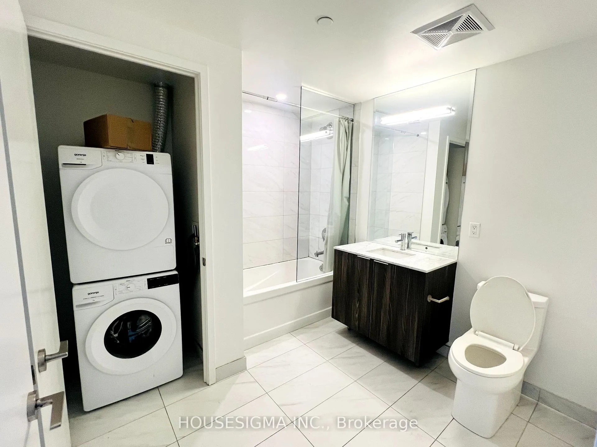 Photo 7 of Unit 2308, 15 Queens Quay E, Toronto, Waterfront Communities — HOMEH